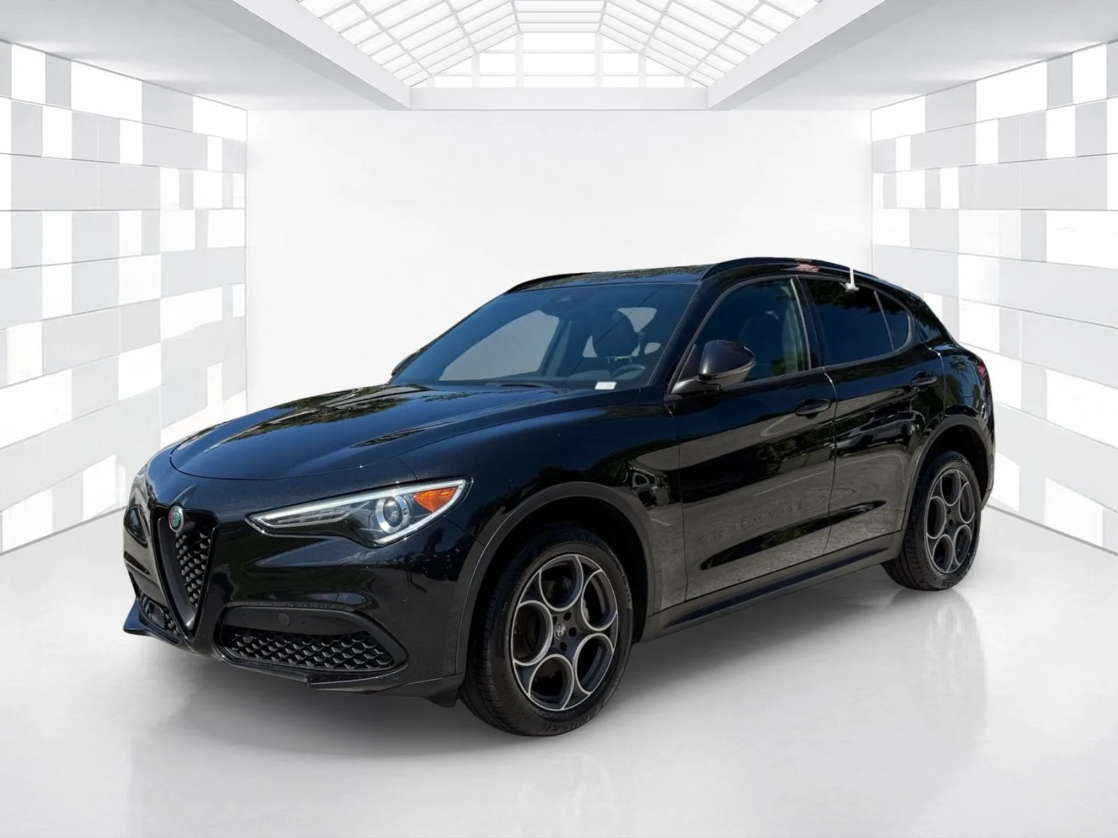 2023 Alfa Romeo Stelvio Sprint photo 3