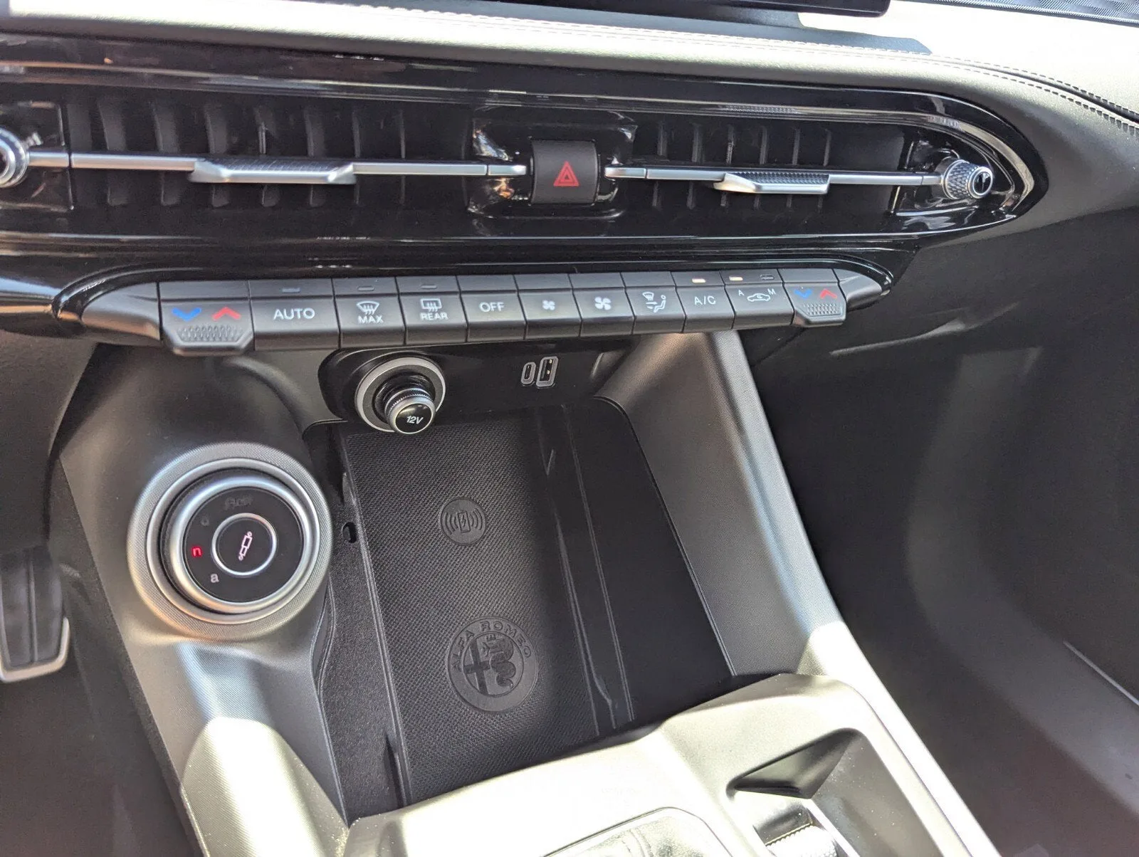 2024 Alfa Romeo Tonale Veloce photo 28