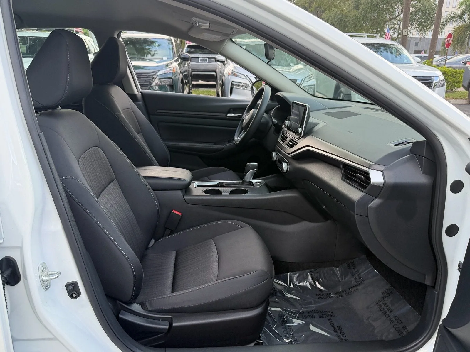2025 Nissan Altima SV photo 16