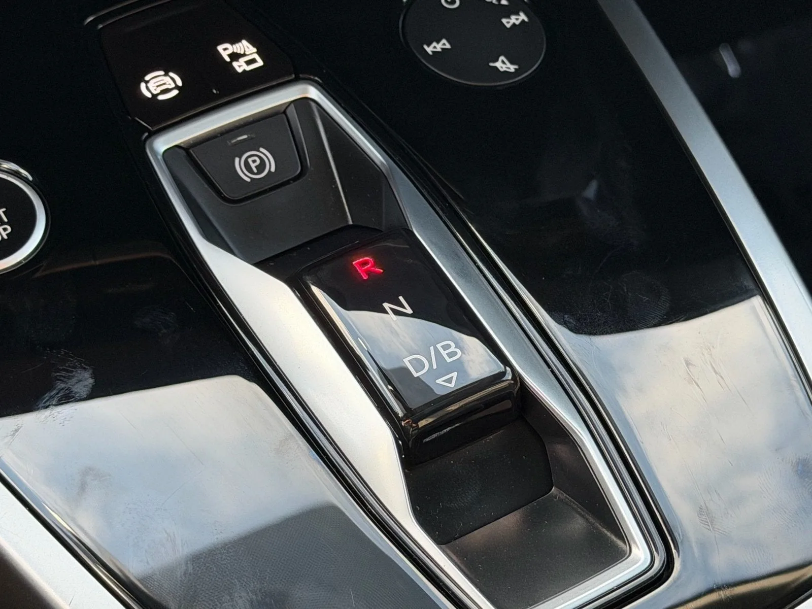 2023 Audi Q4 e-tron Premium Plus photo 25
