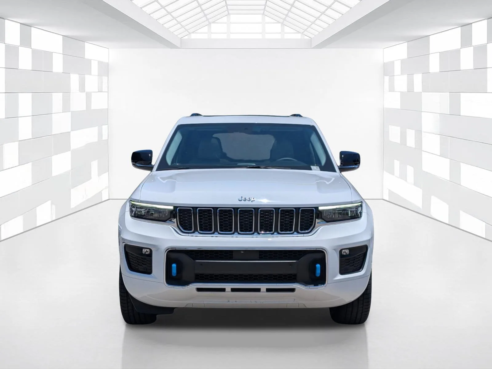2022 Jeep Grand Cherokee 4xe Overland photo 2