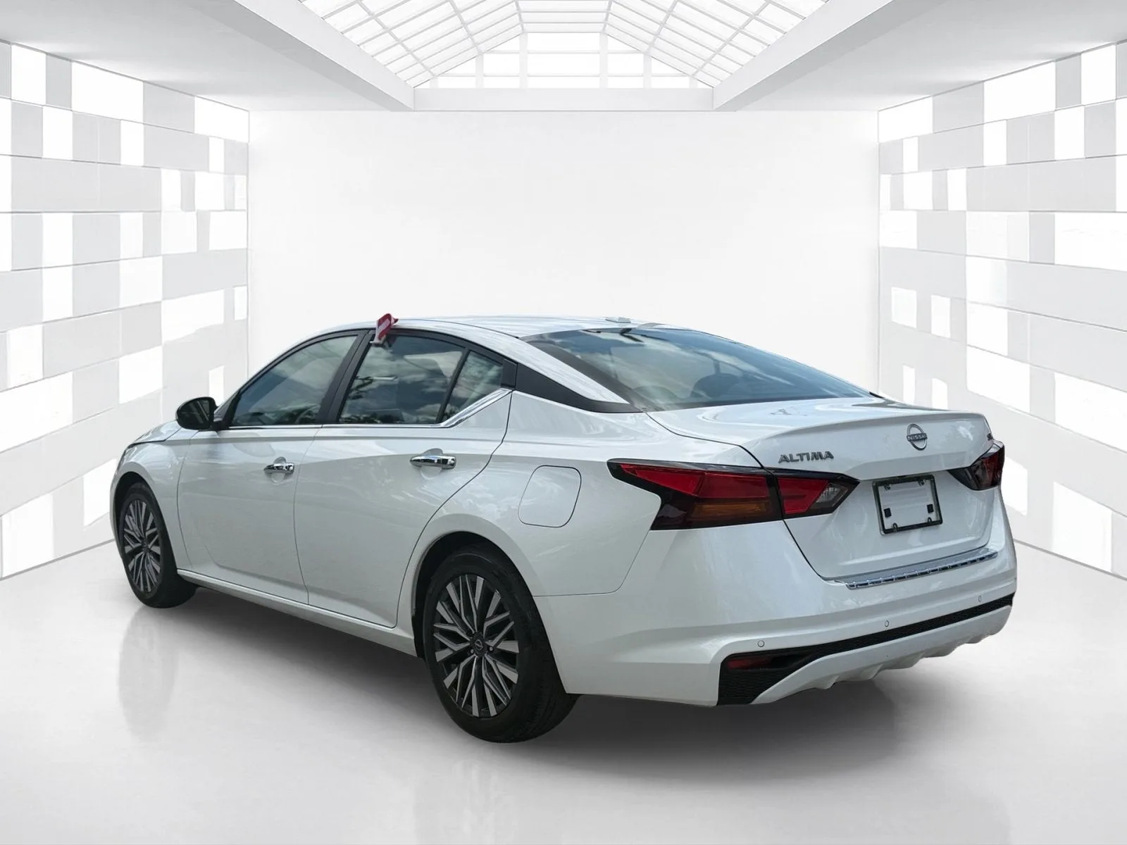 2023 Nissan Altima SV photo 5