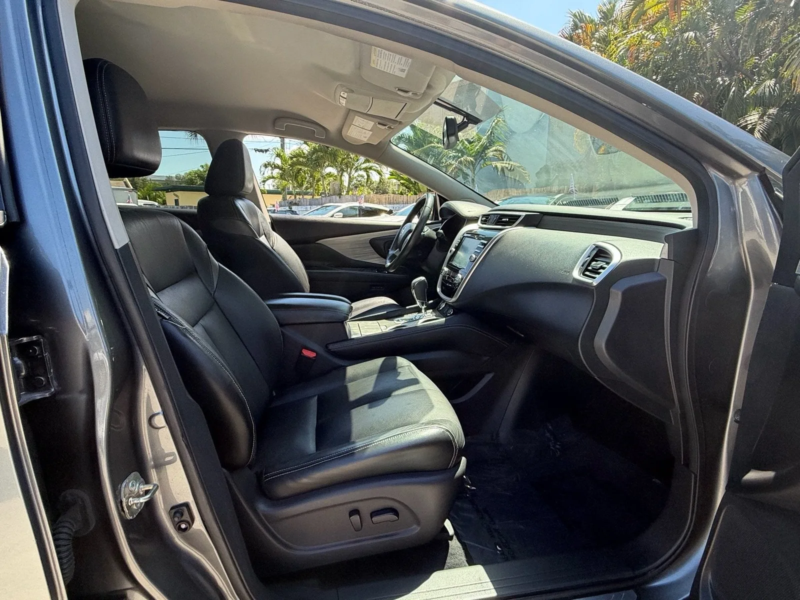 2016 Nissan Murano SL photo 18