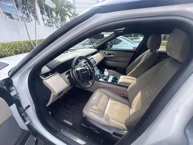 2019 Land Rover Range Rover Velar R-Dynamic SE photo 4