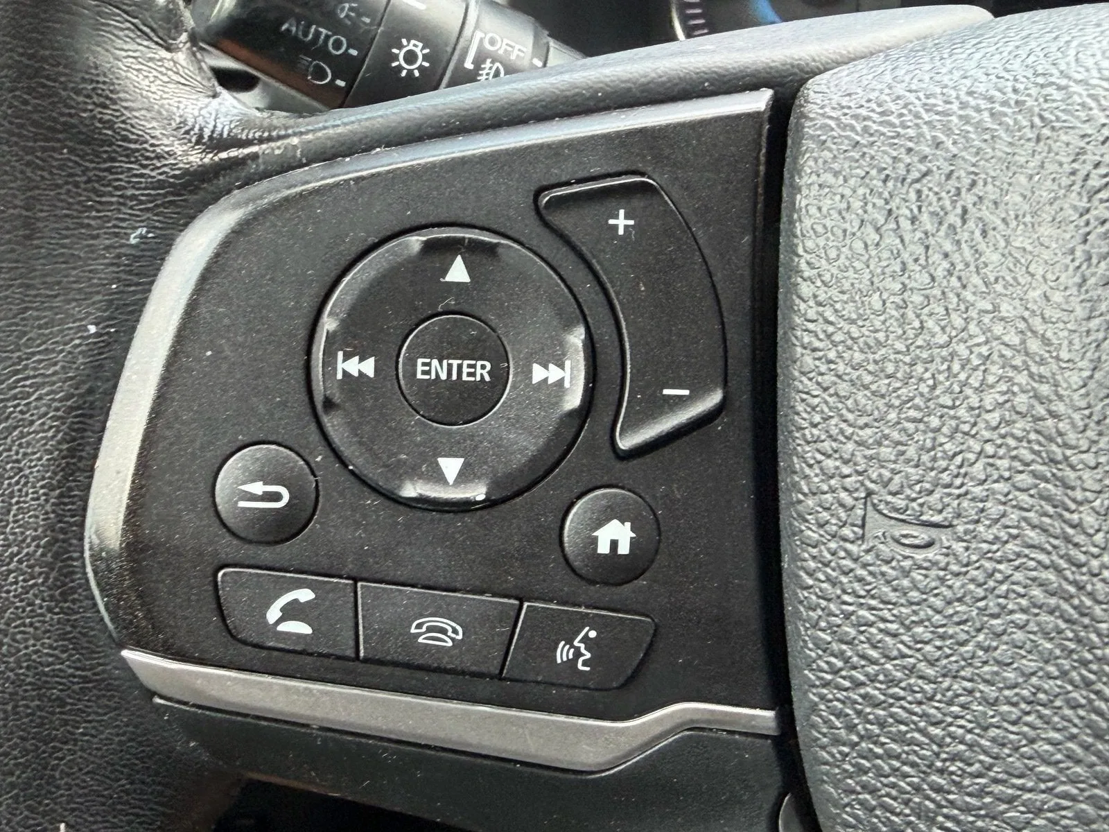2020 Honda Pilot EX-L photo 32