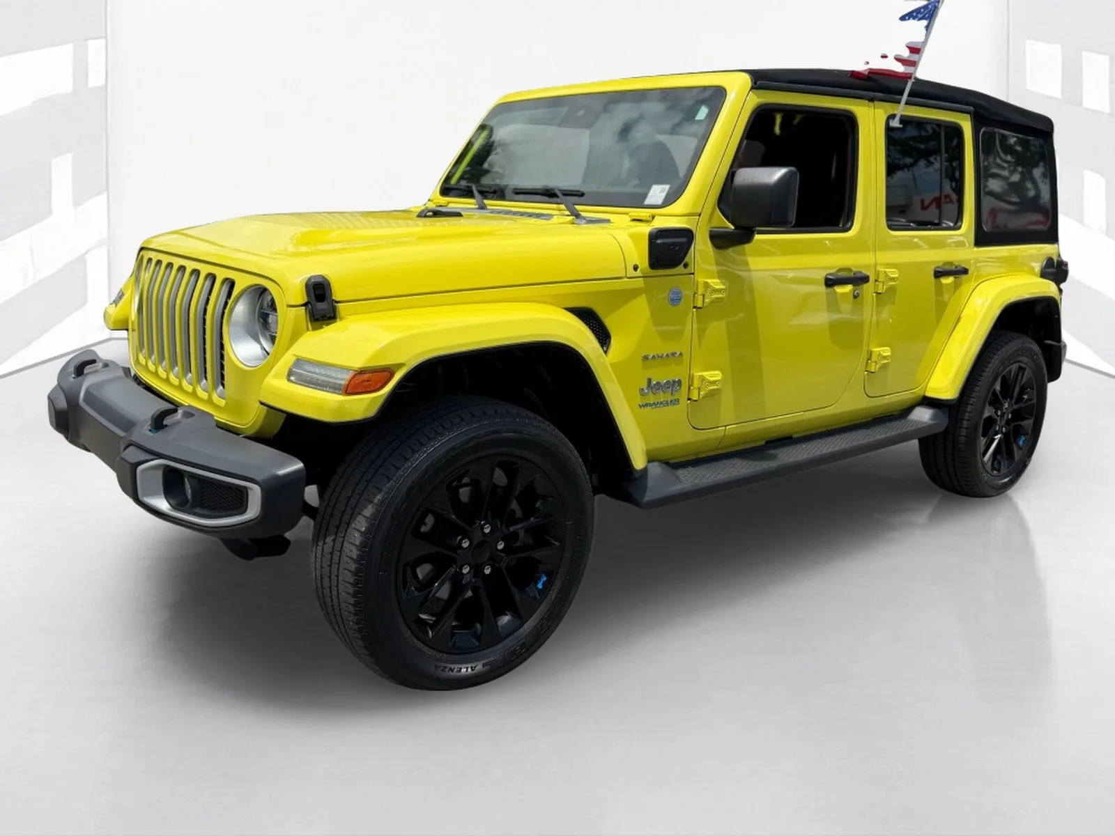 2022 Jeep Wrangler 4xe Unlimited Sahara photo 3