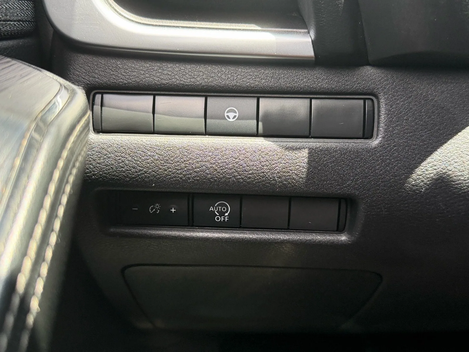 2023 Nissan Rogue SV photo 31