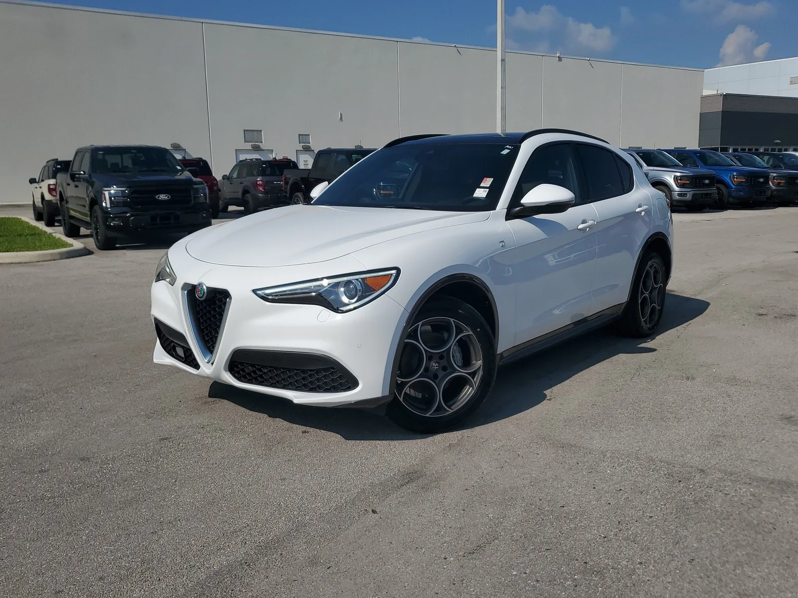 2022 Alfa Romeo Stelvio Ti photo 34