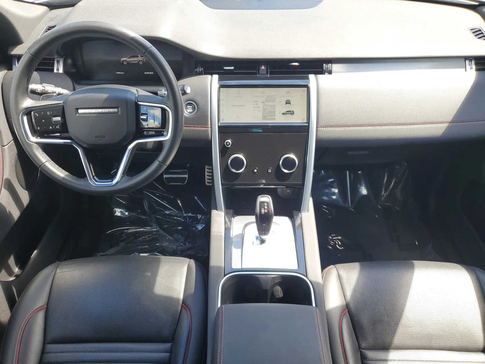 2023 Land Rover Discovery Sport SE R-Dynamic photo 16