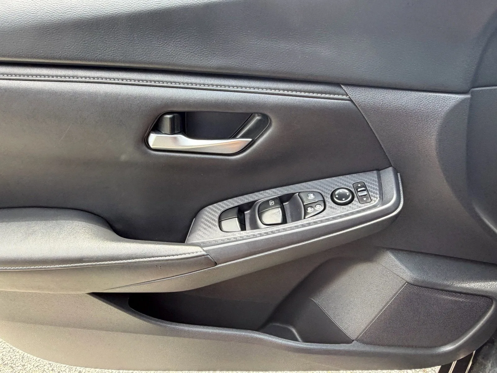 2024 Nissan Sentra SV photo 34