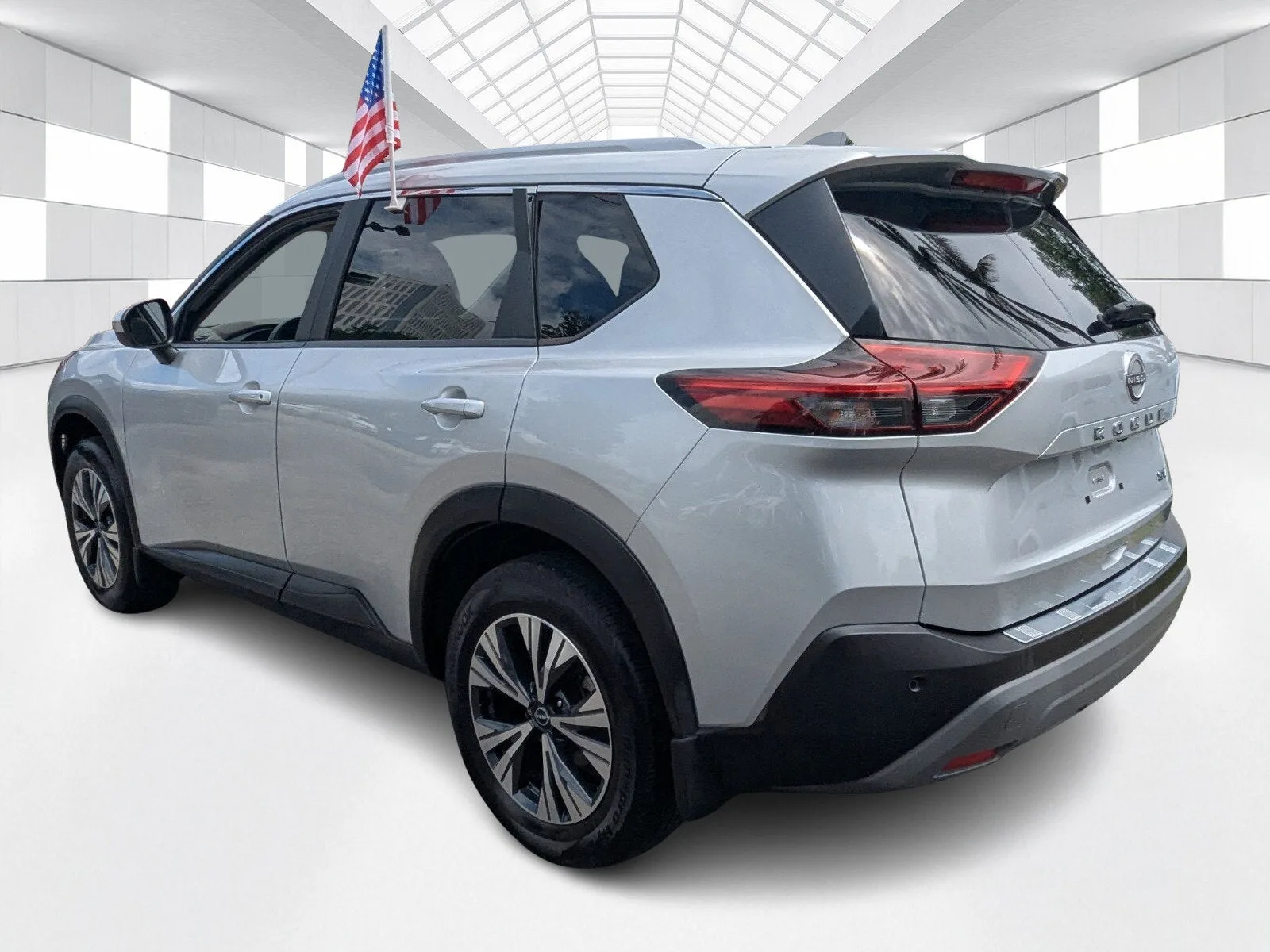 2023 Nissan Rogue SV photo 5