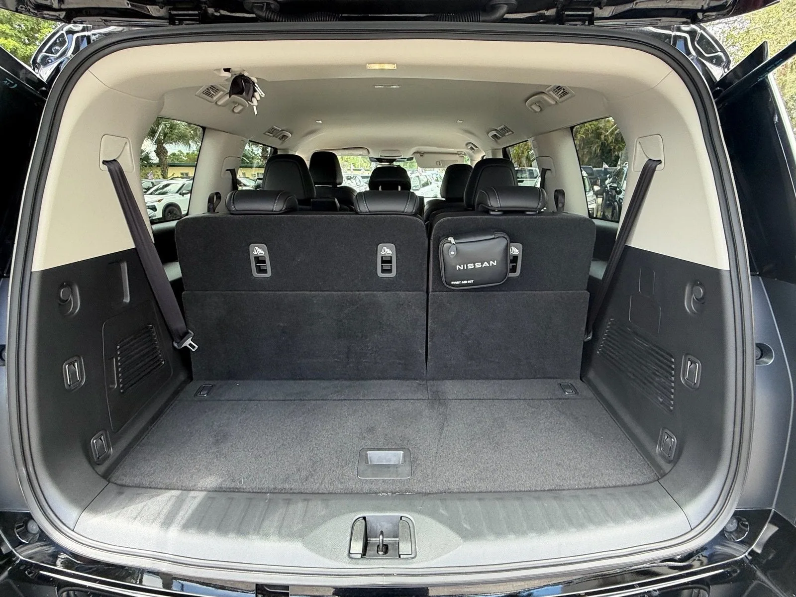 2026 Nissan Armada SV photo 16