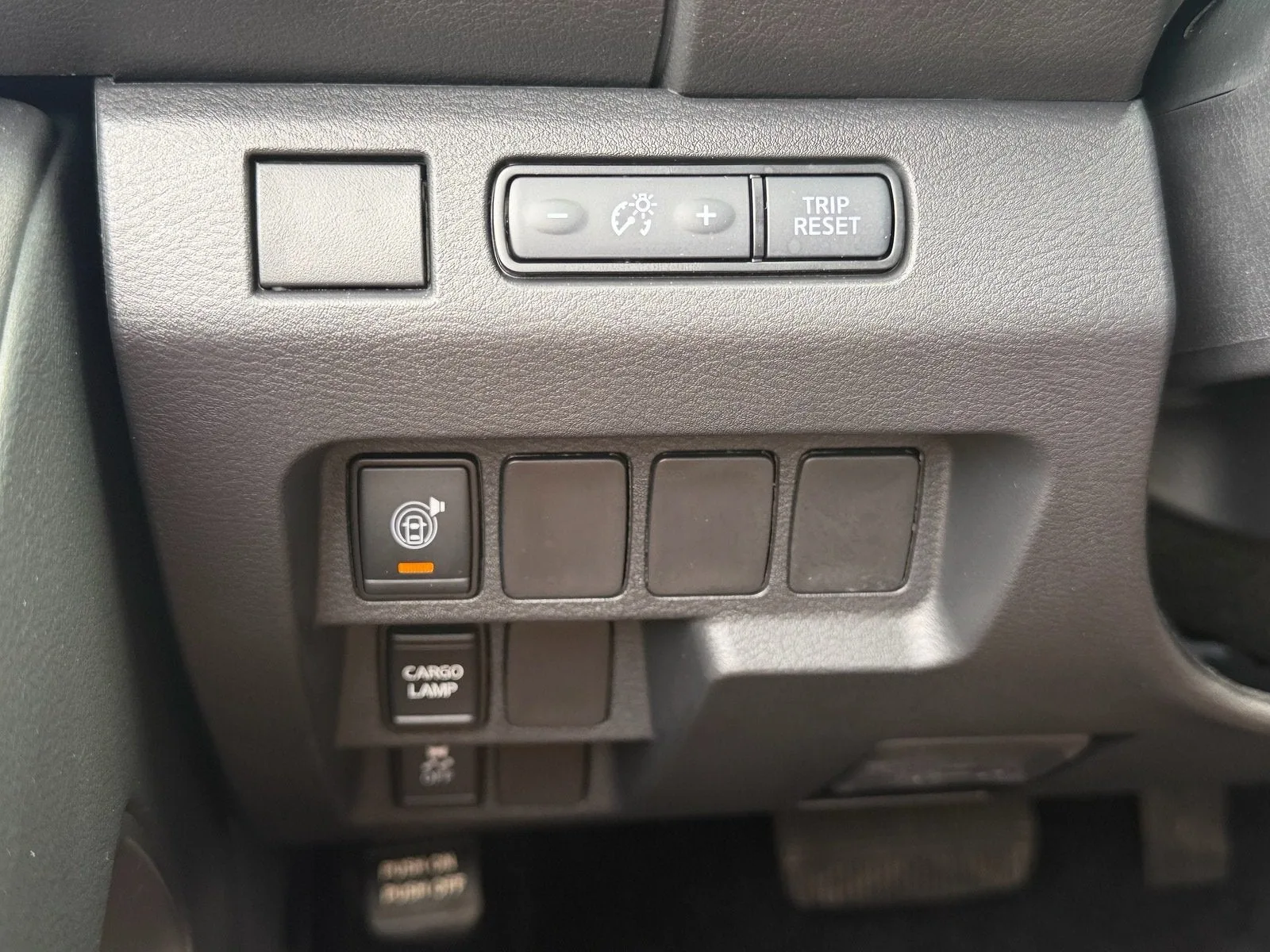 2026 Nissan Frontier Crew Cab SV Long Bed photo 33