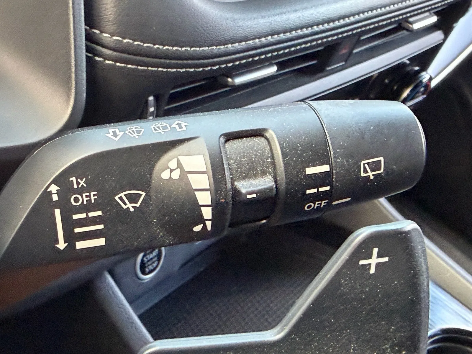 2023 Nissan Rogue SV photo 29
