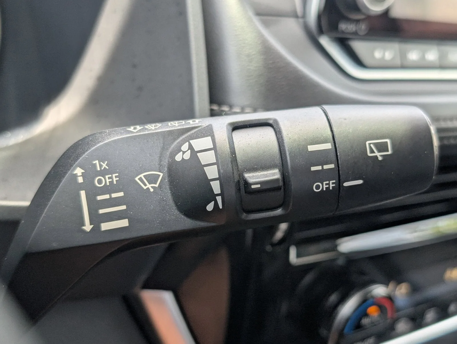 2022 Nissan Rogue SV photo 27