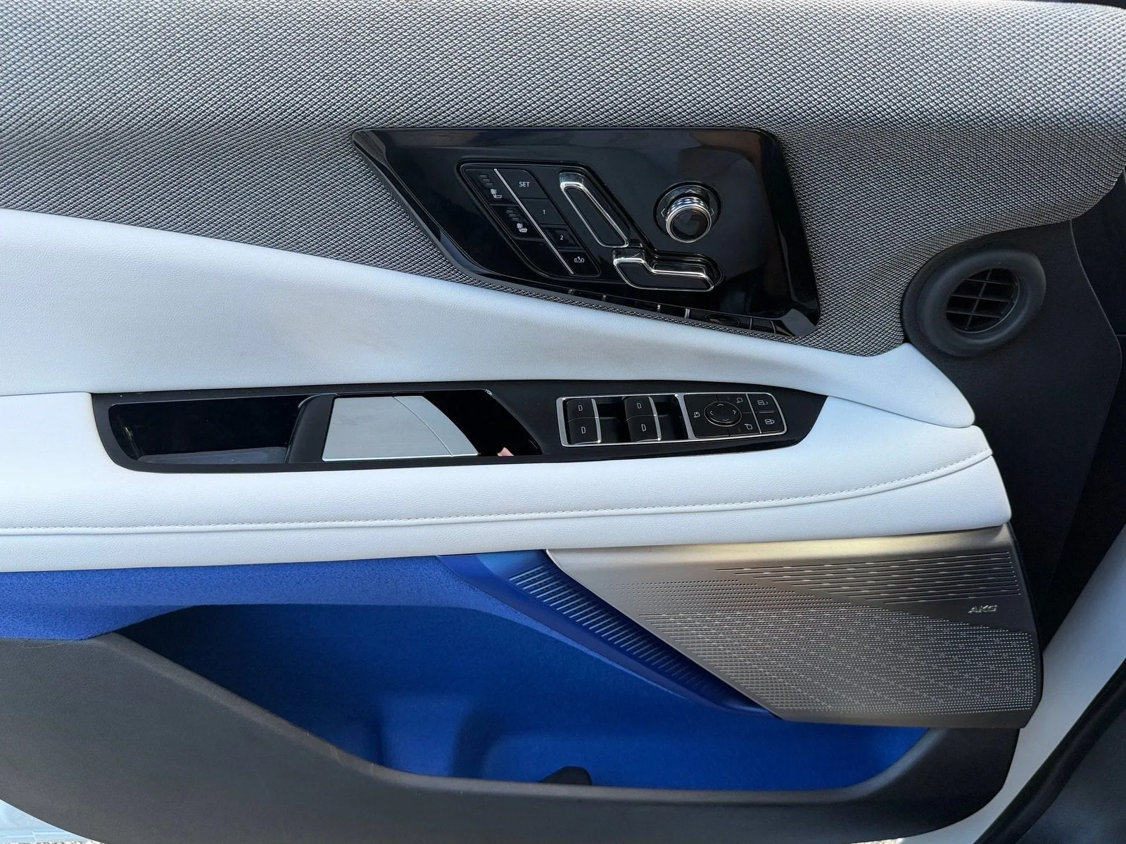 2025 Cadillac OPTIQ Sport photo 29