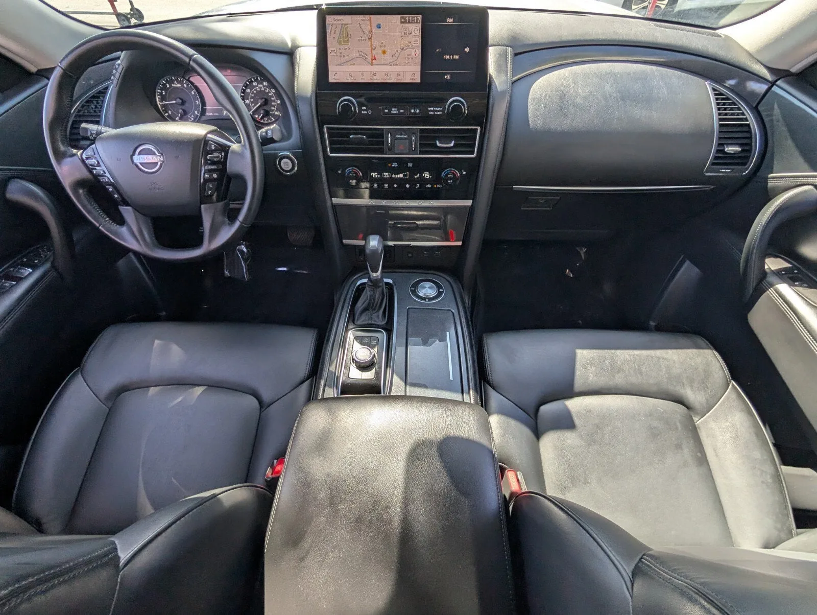 2024 Nissan Armada SV photo 13