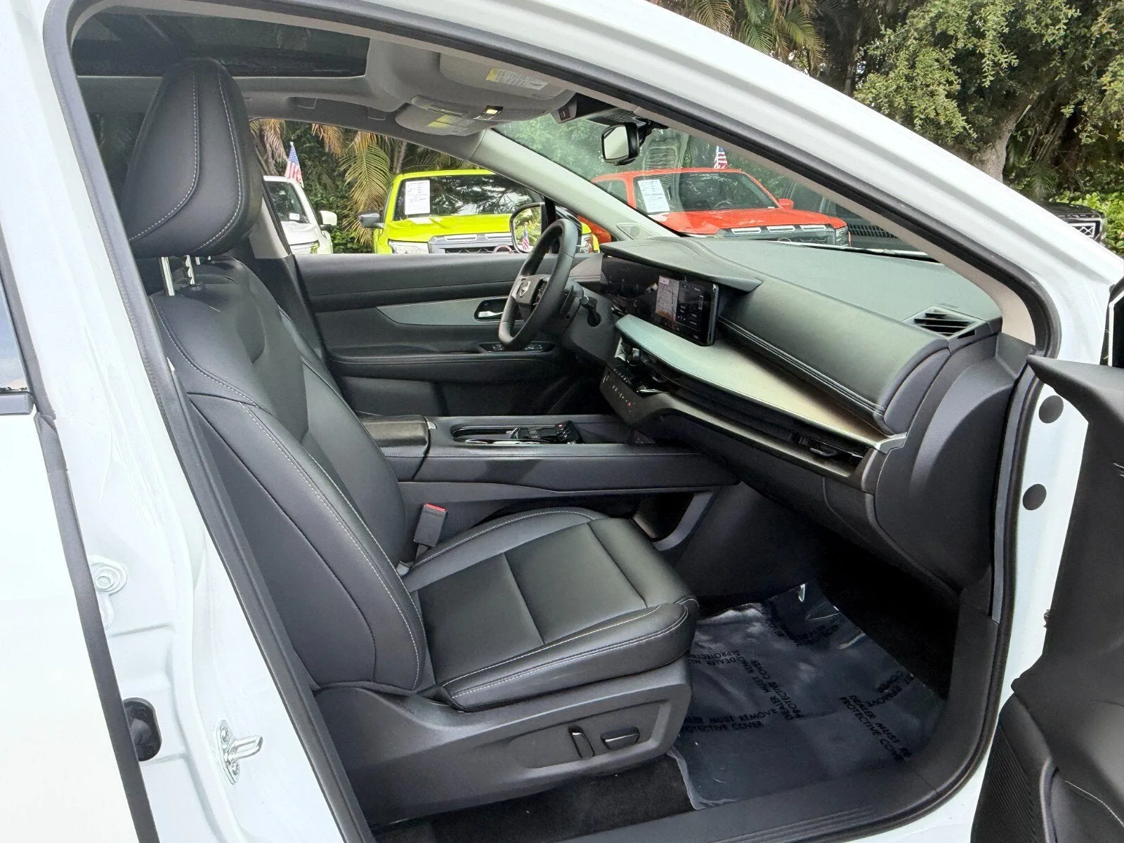 2025 Nissan Murano SL photo 17