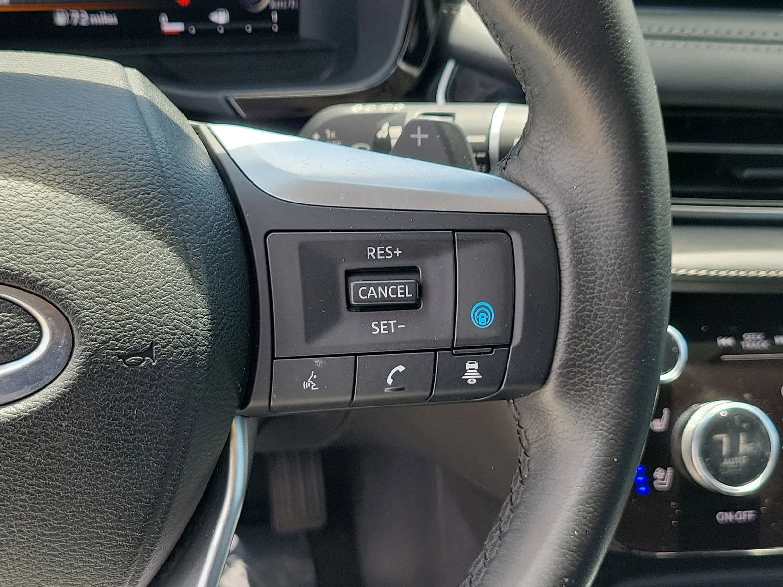 2022 INFINITI QX60 LUXE photo 18