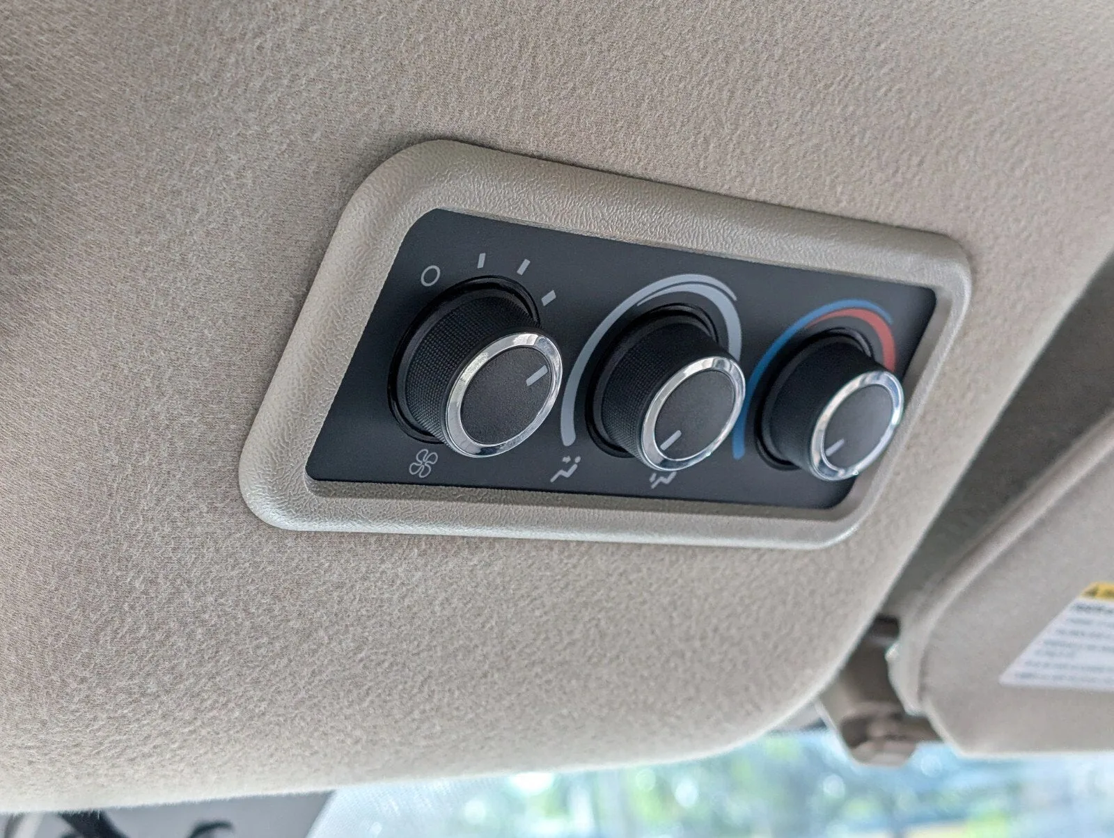 2023 Chevrolet Express Passenger LS photo 20