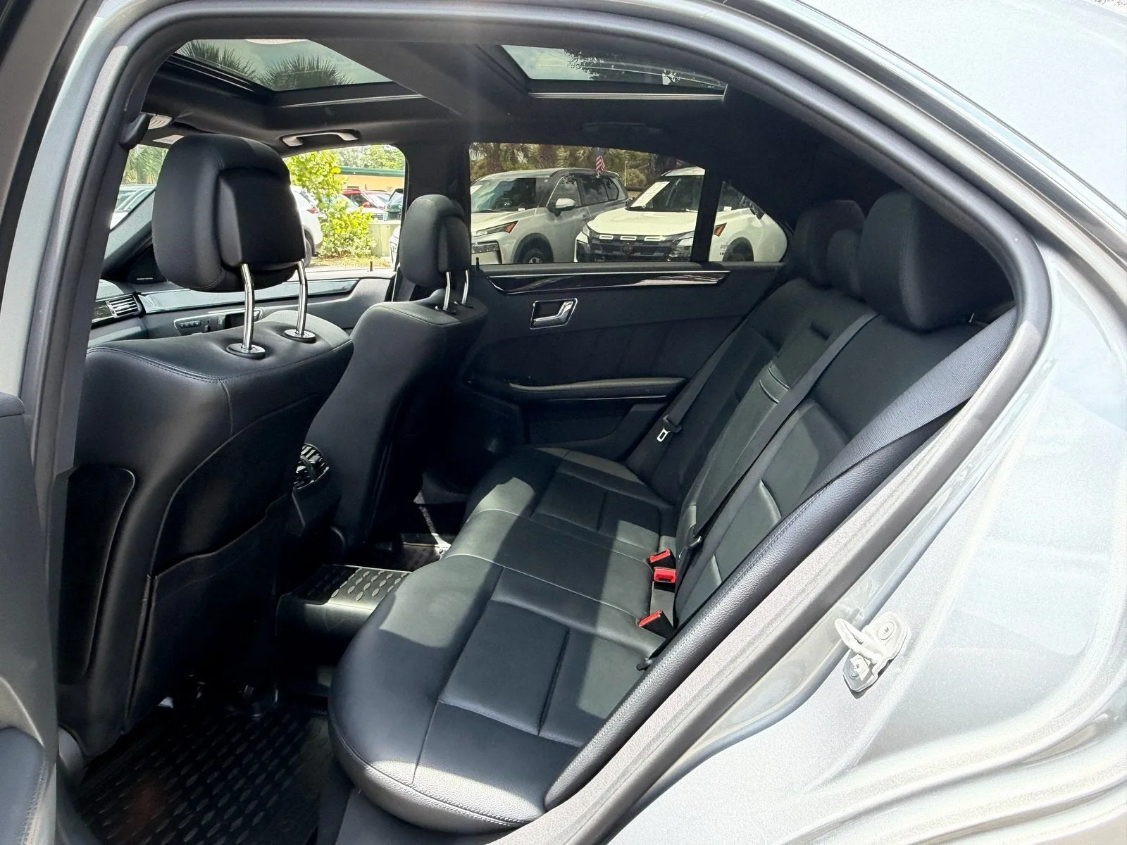 2010 Mercedes-Benz E-Class E 350 photo 11