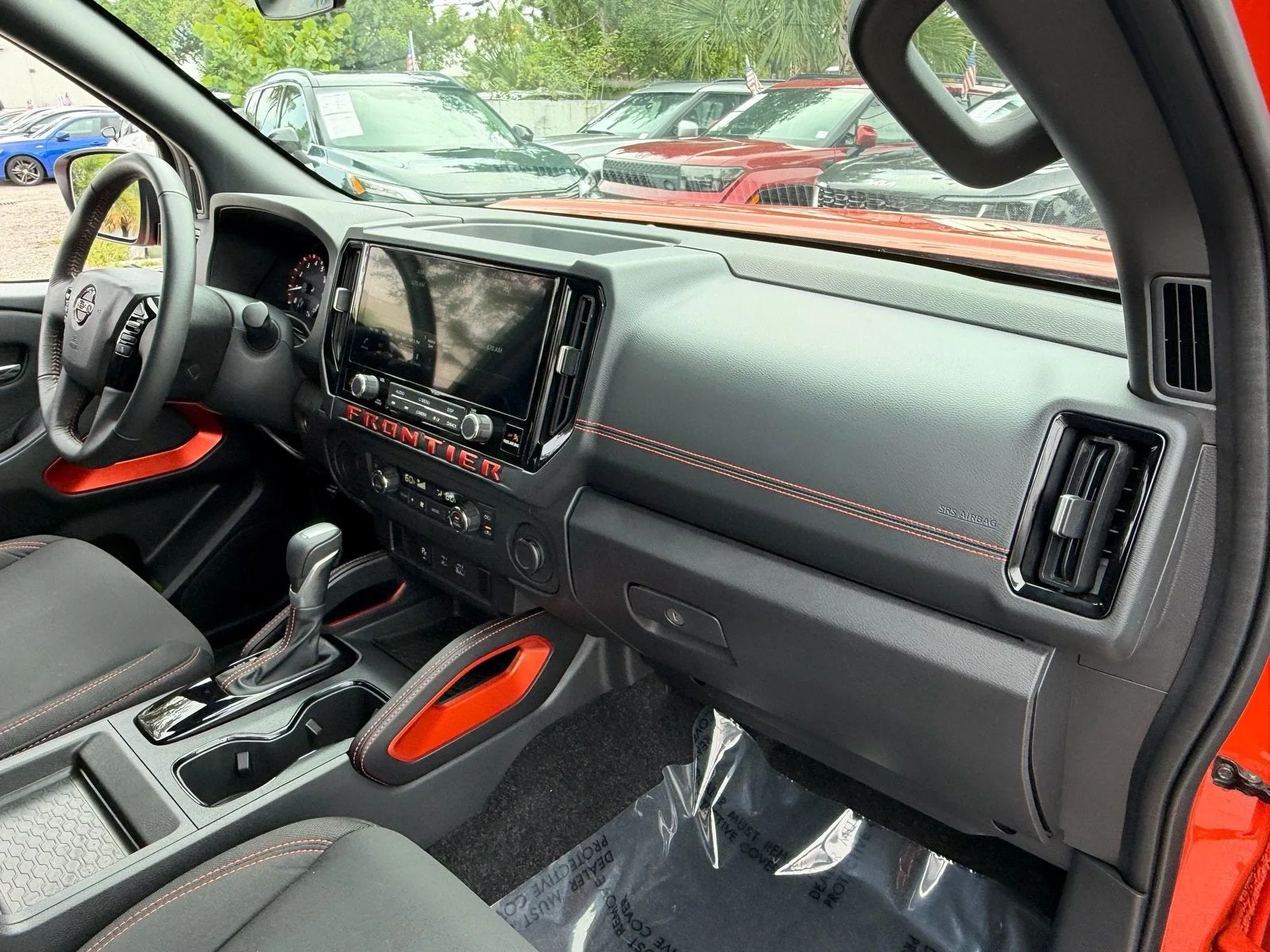 2025 Nissan Frontier Crew Cab PRO-X® photo 18