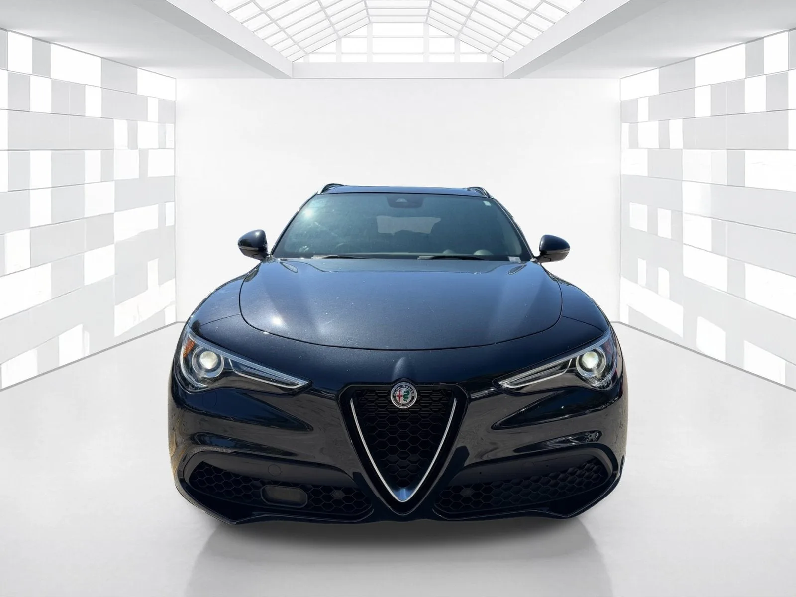 2022 Alfa Romeo Stelvio Ti photo 2