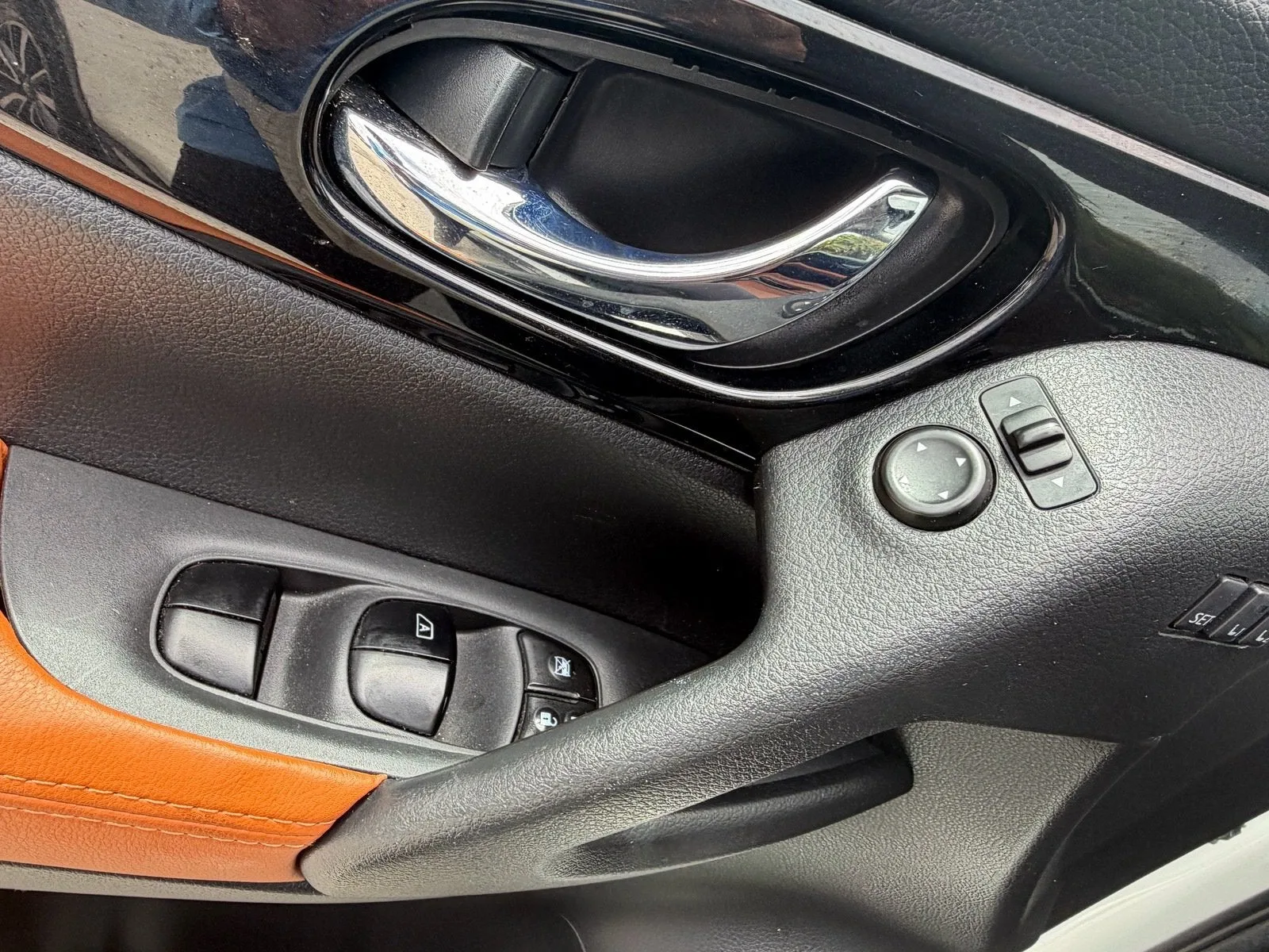 2017 Nissan Rogue SL photo 22