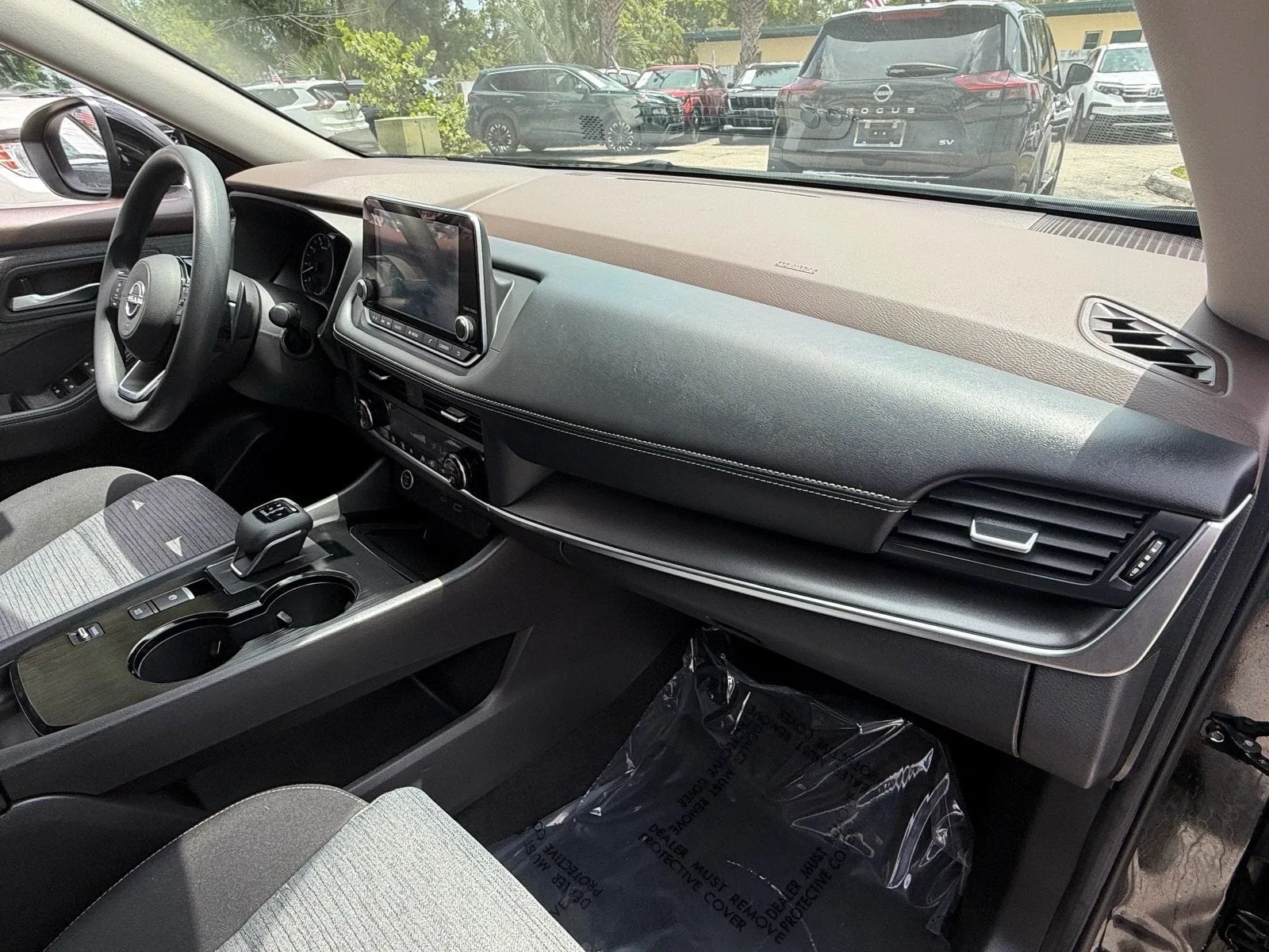 2023 Nissan Rogue SV photo 15