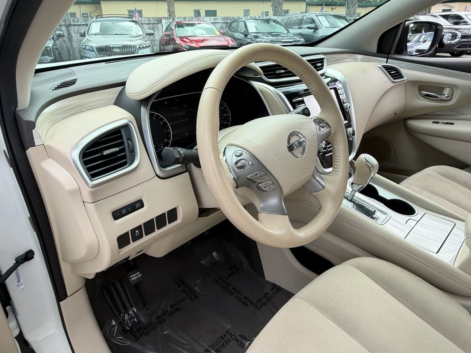 2016 Nissan Murano SV photo 10