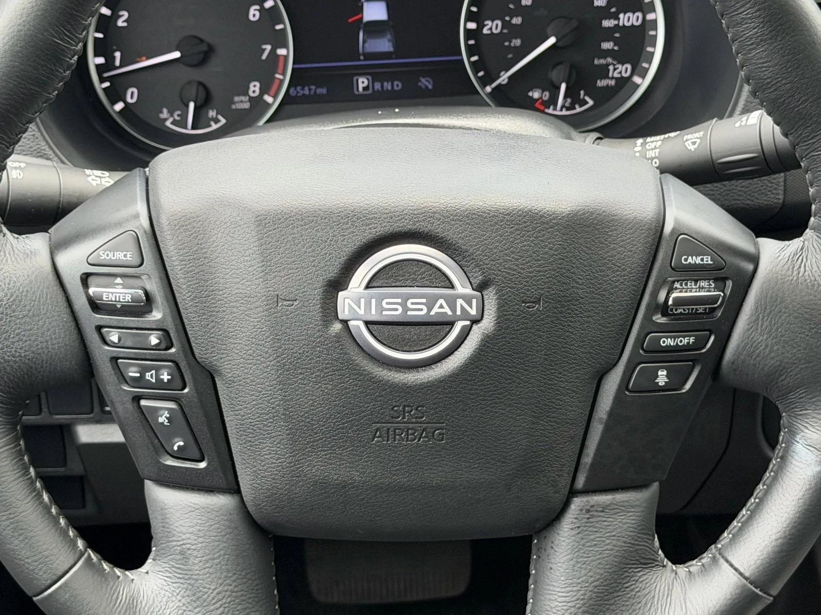 2024 Nissan Frontier Crew Cab SL photo 14