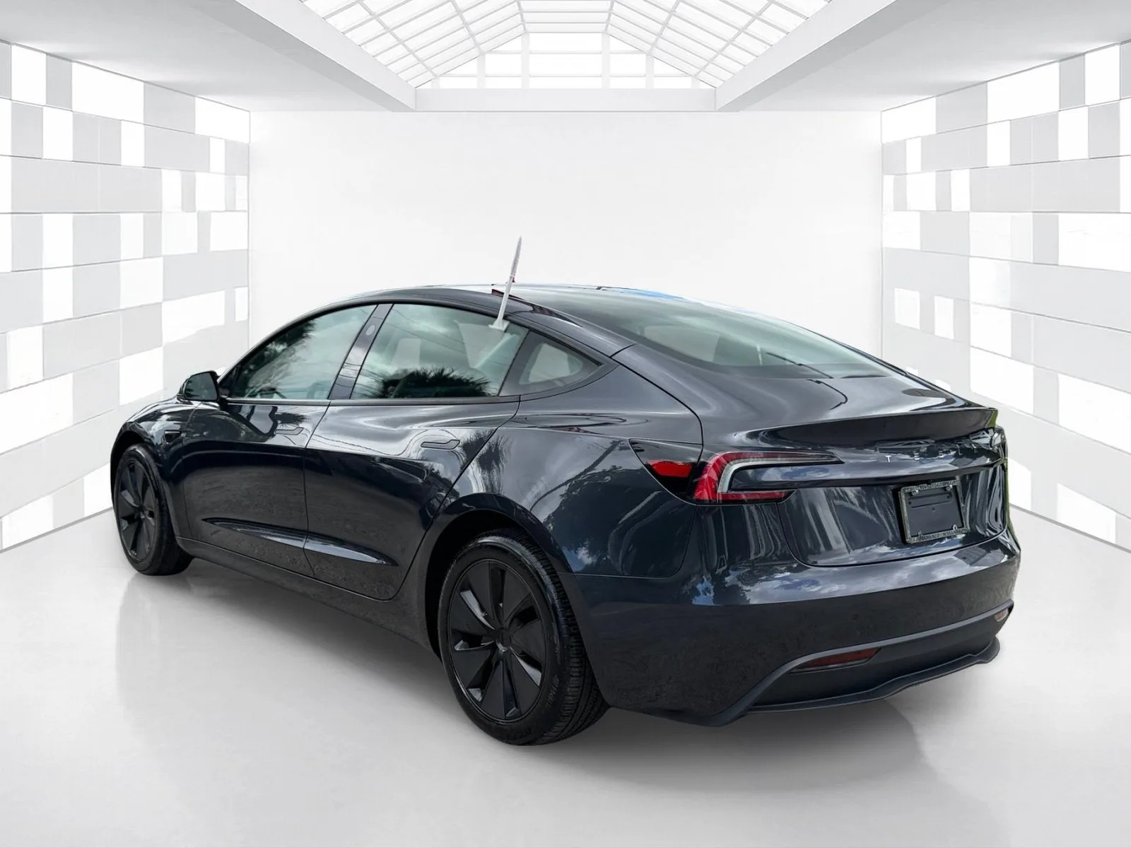2025 Tesla Model 3 Long Range photo 5