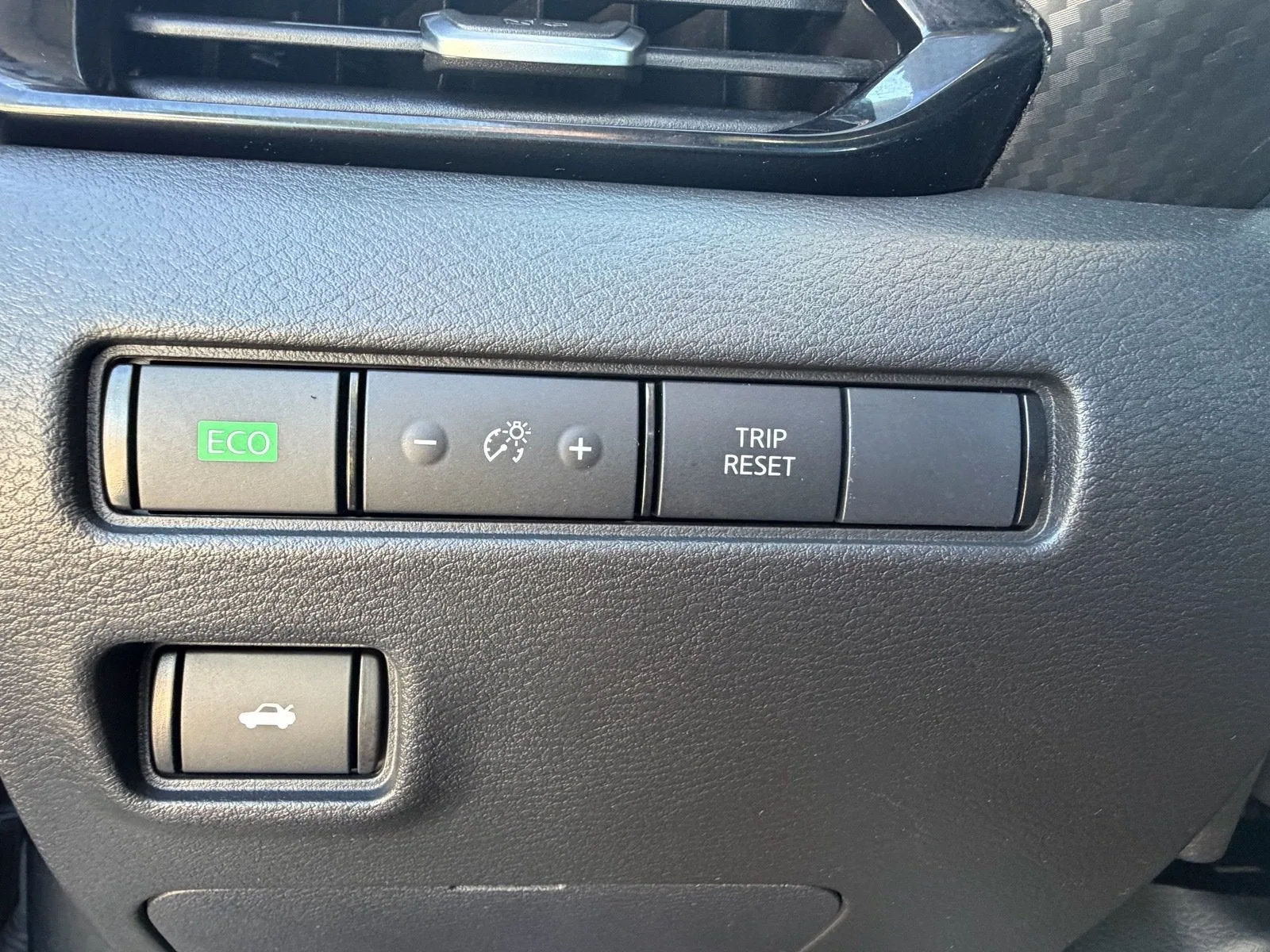 2024 Nissan Sentra SV photo 21