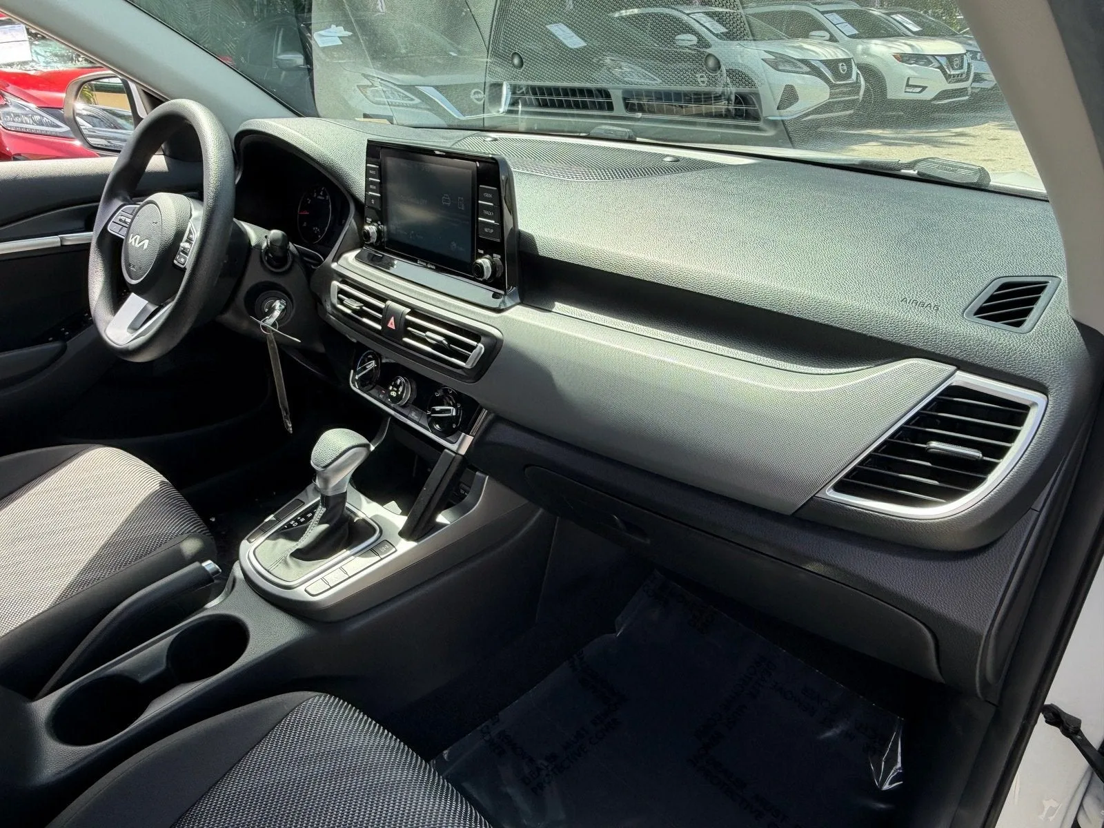 2022 Kia Seltos LX photo 16