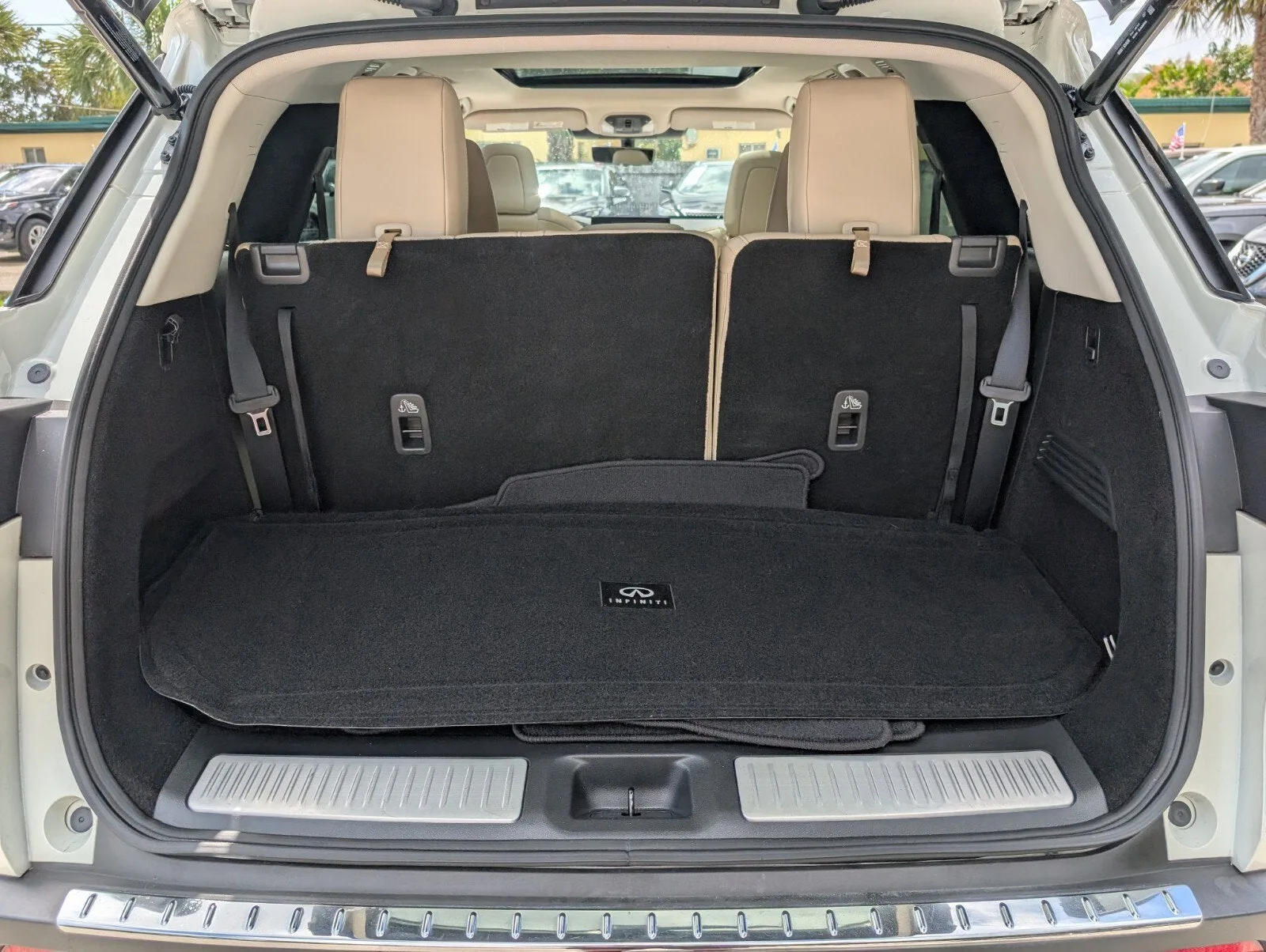 2023 INFINITI QX60 LUXE photo 16