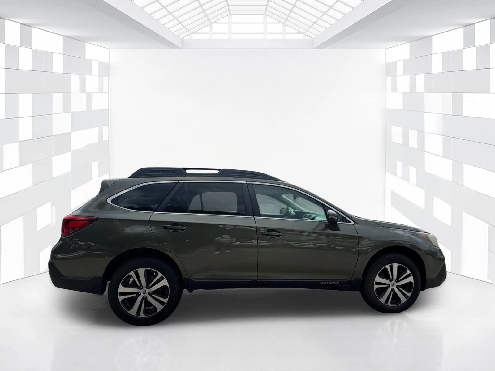2018 Subaru Outback Limited photo 8