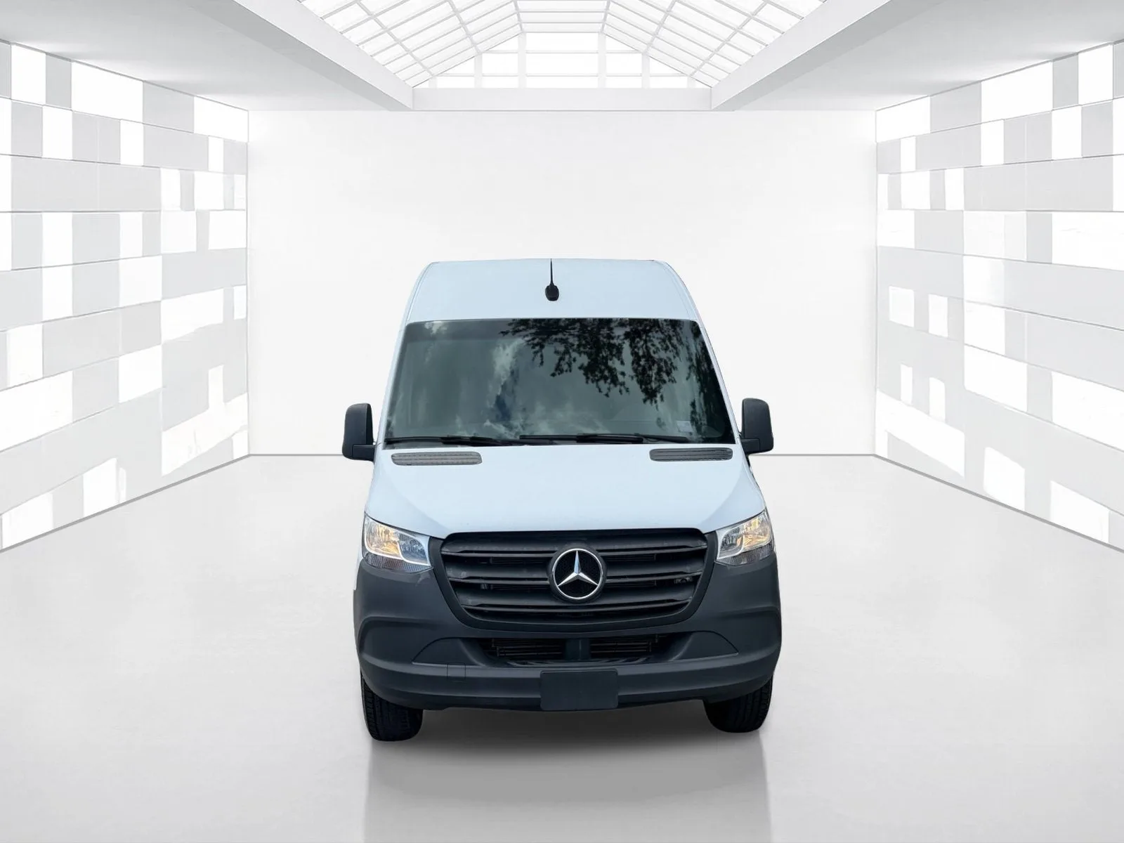 2022 Mercedes-Benz Sprinter Cargo Van Cargo 144 WB photo 2
