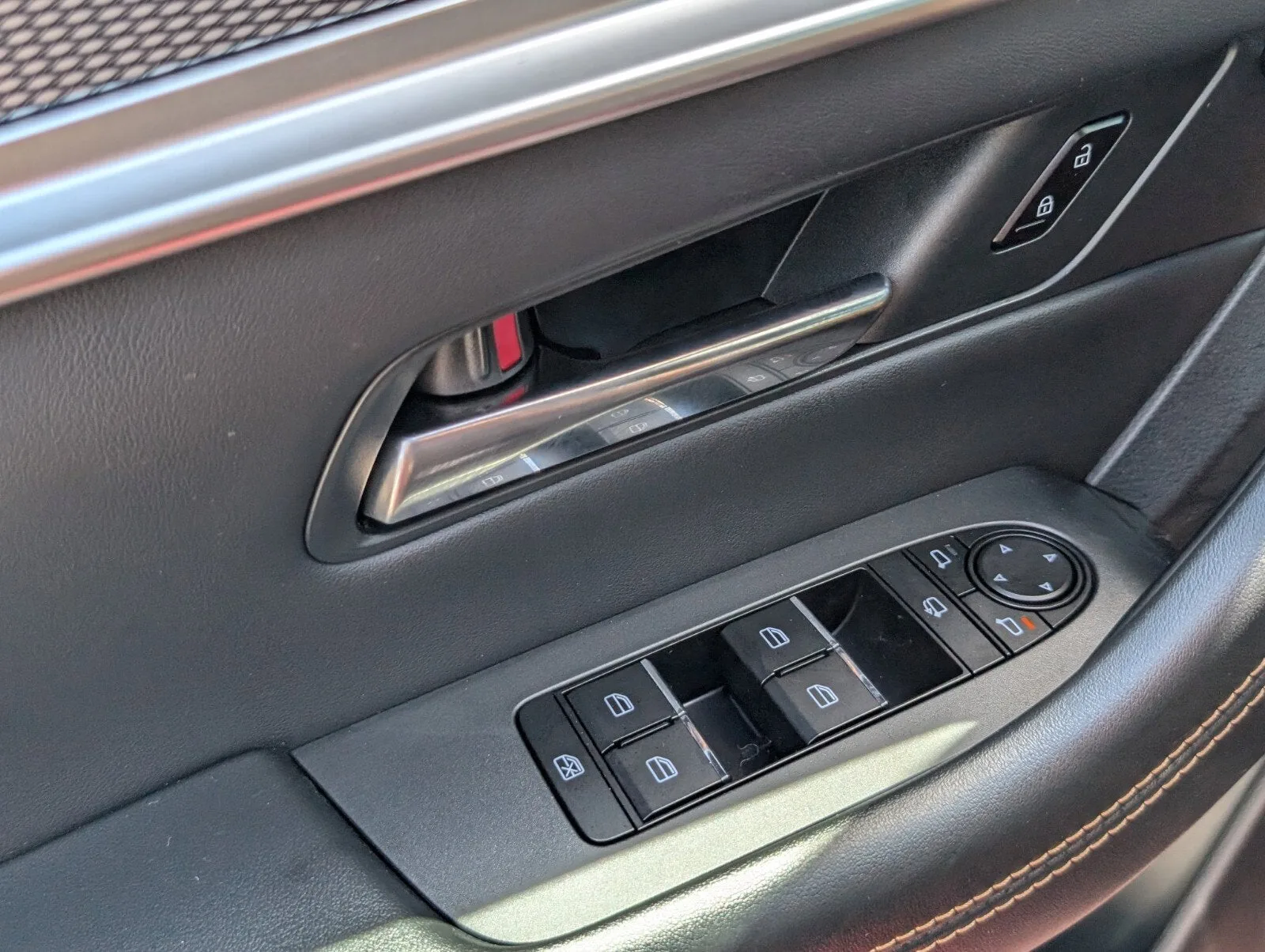 2025 Mazda CX-70 PHEV Premium Plus Package photo 31