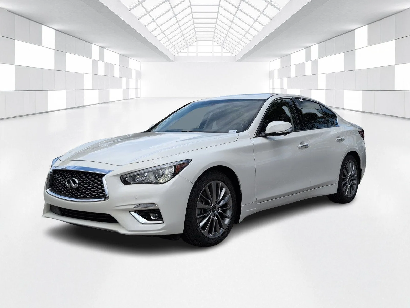 2023 INFINITI Q50 LUXE photo 3