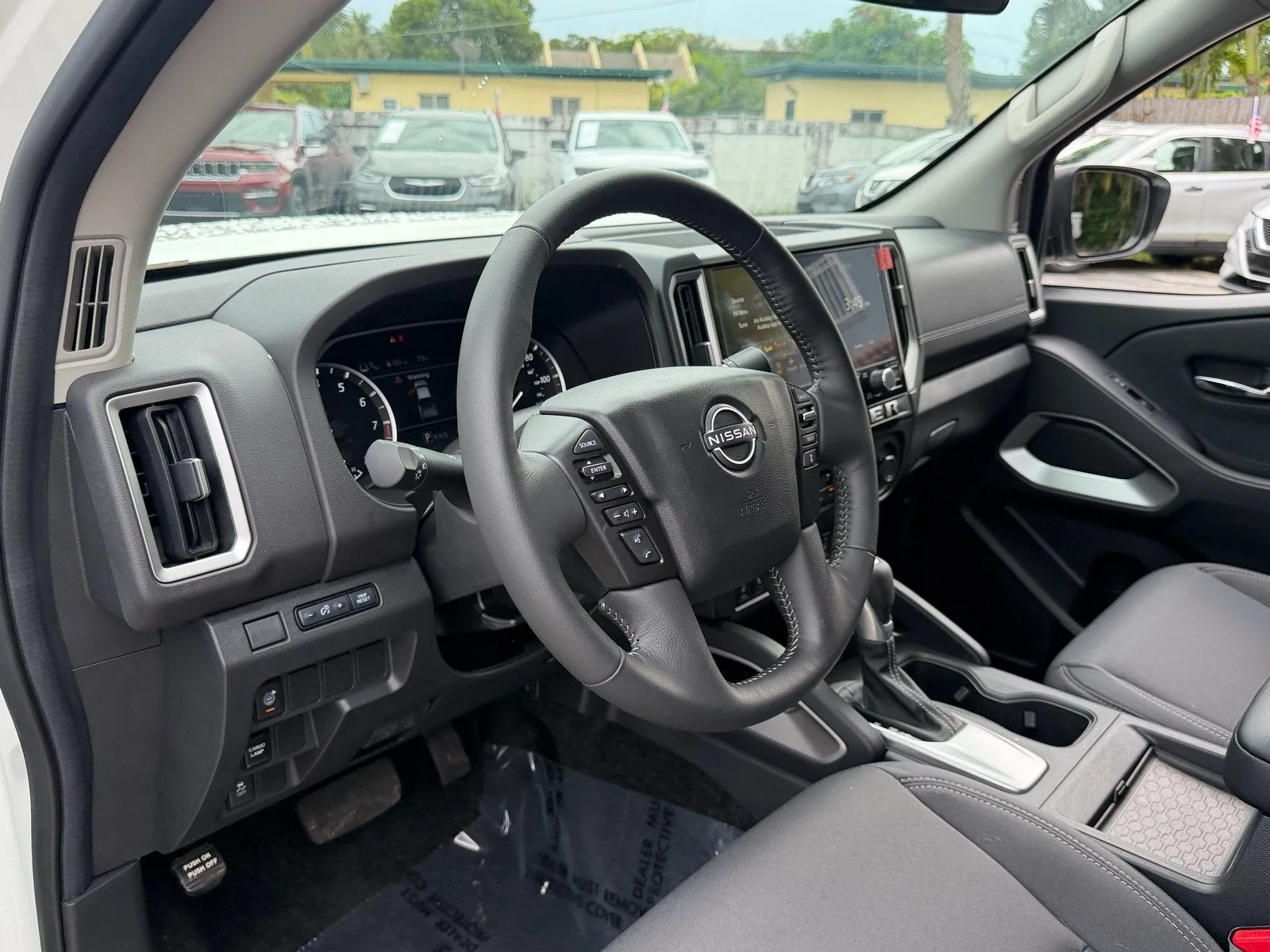 2026 Nissan Frontier Crew Cab SV Long Bed photo 10