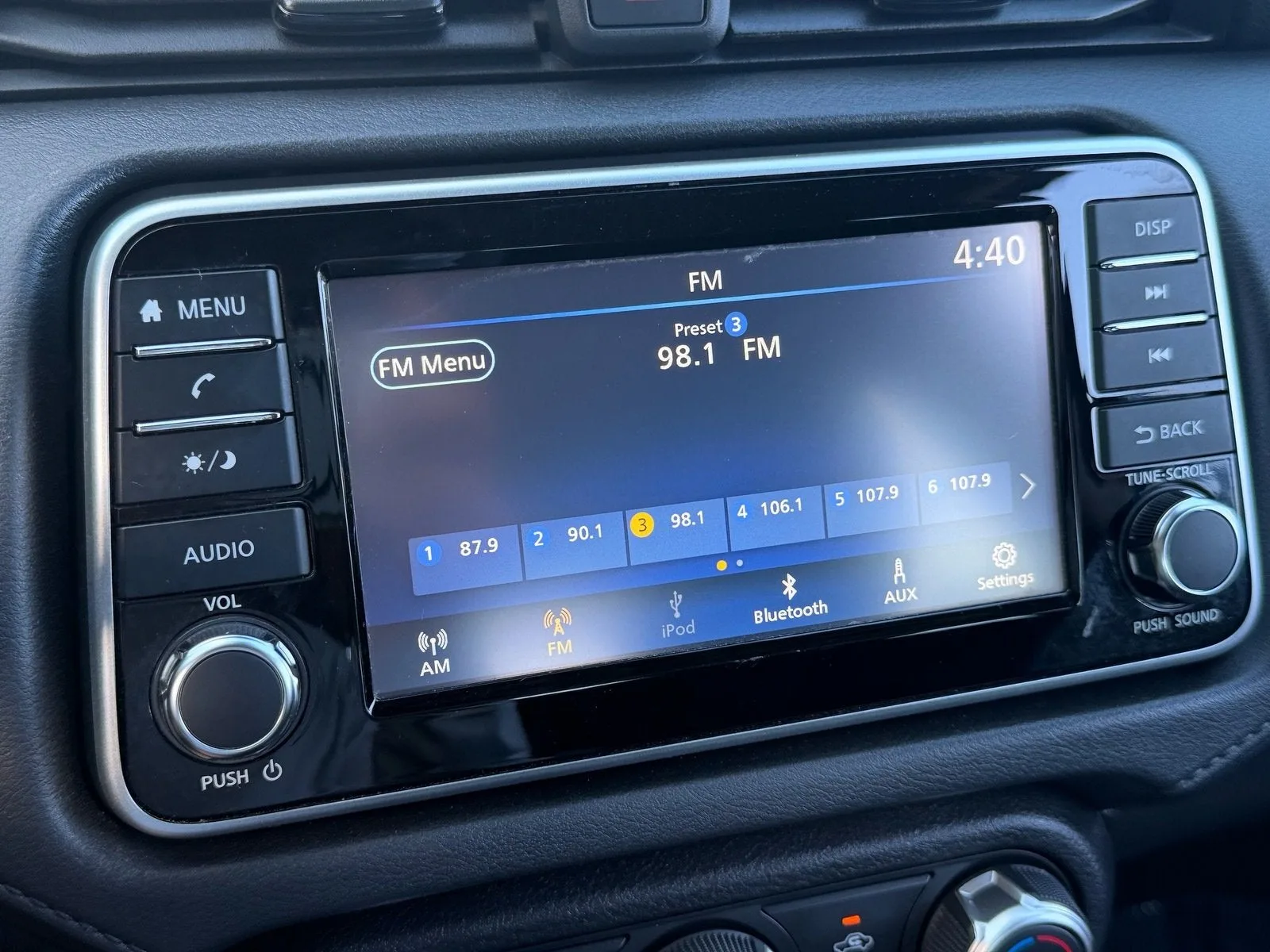 2025 Nissan Versa S photo 22