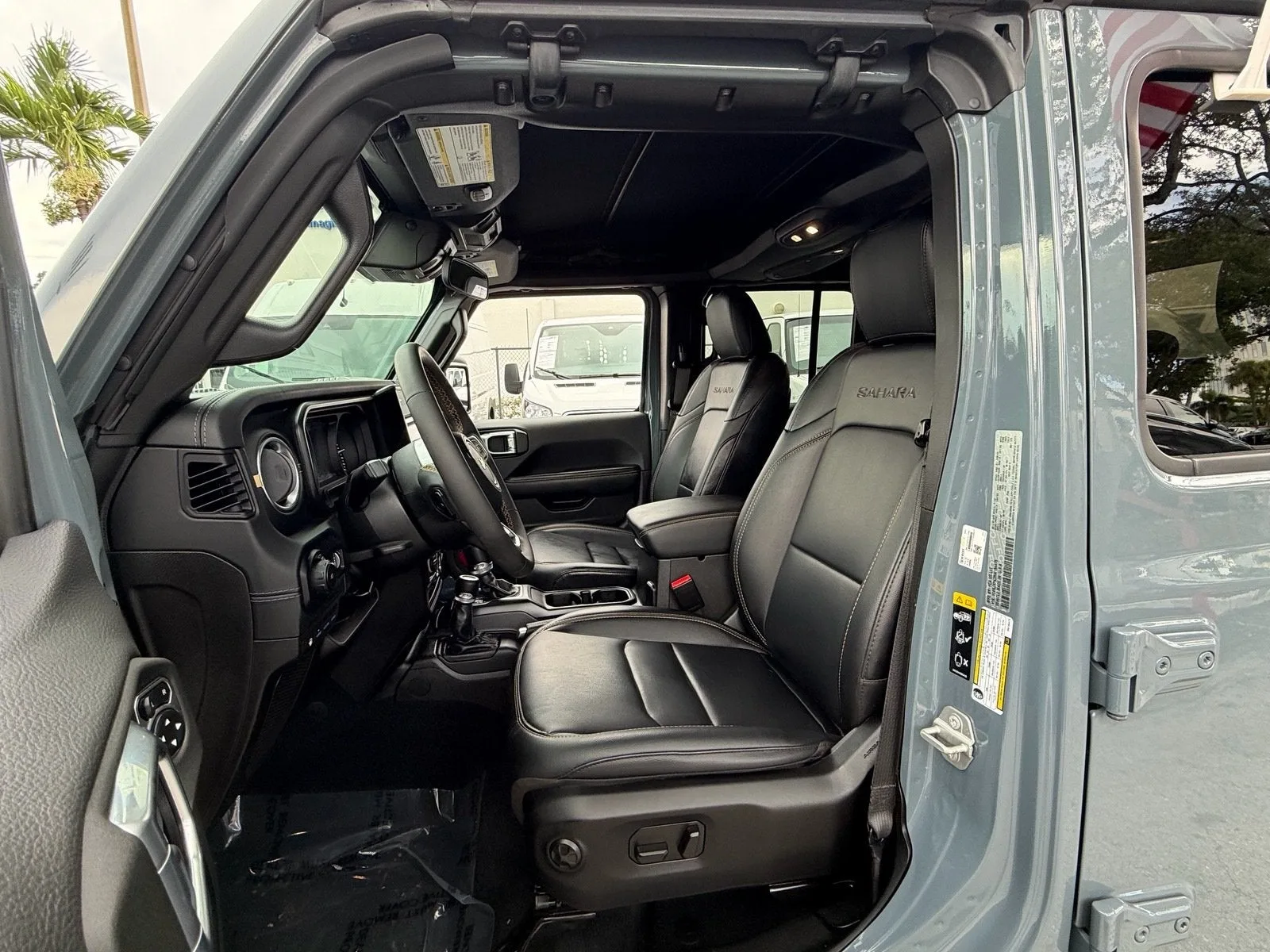 2024 Jeep Wrangler 4xe Sahara photo 9