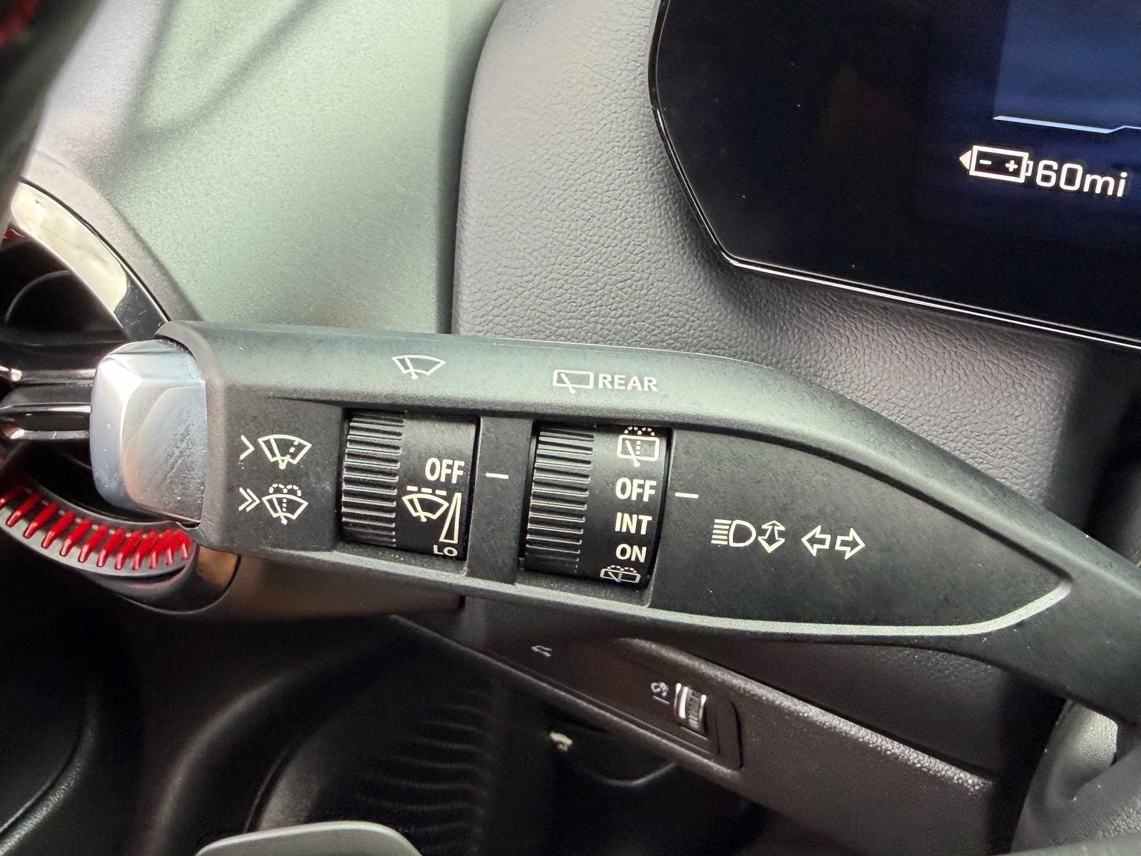 2024 Chevrolet Equinox EV RS photo 31