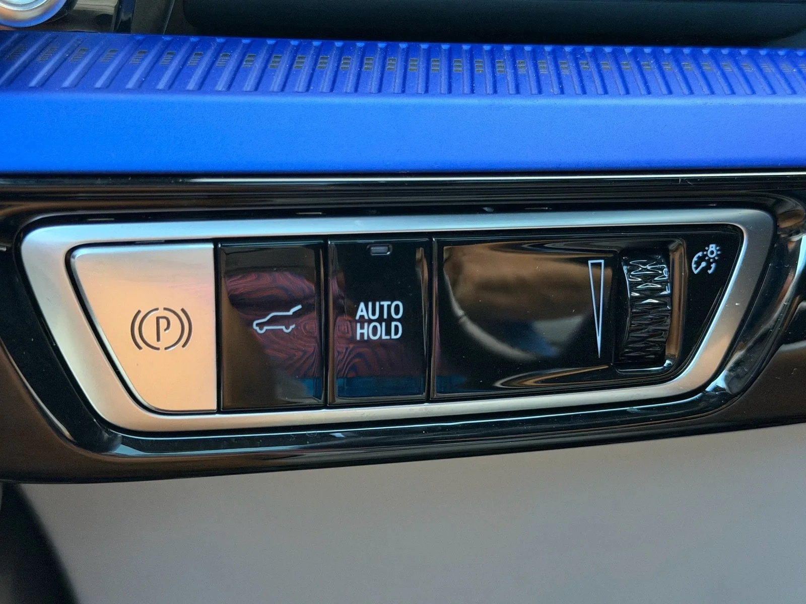 2025 Cadillac OPTIQ Sport photo 28