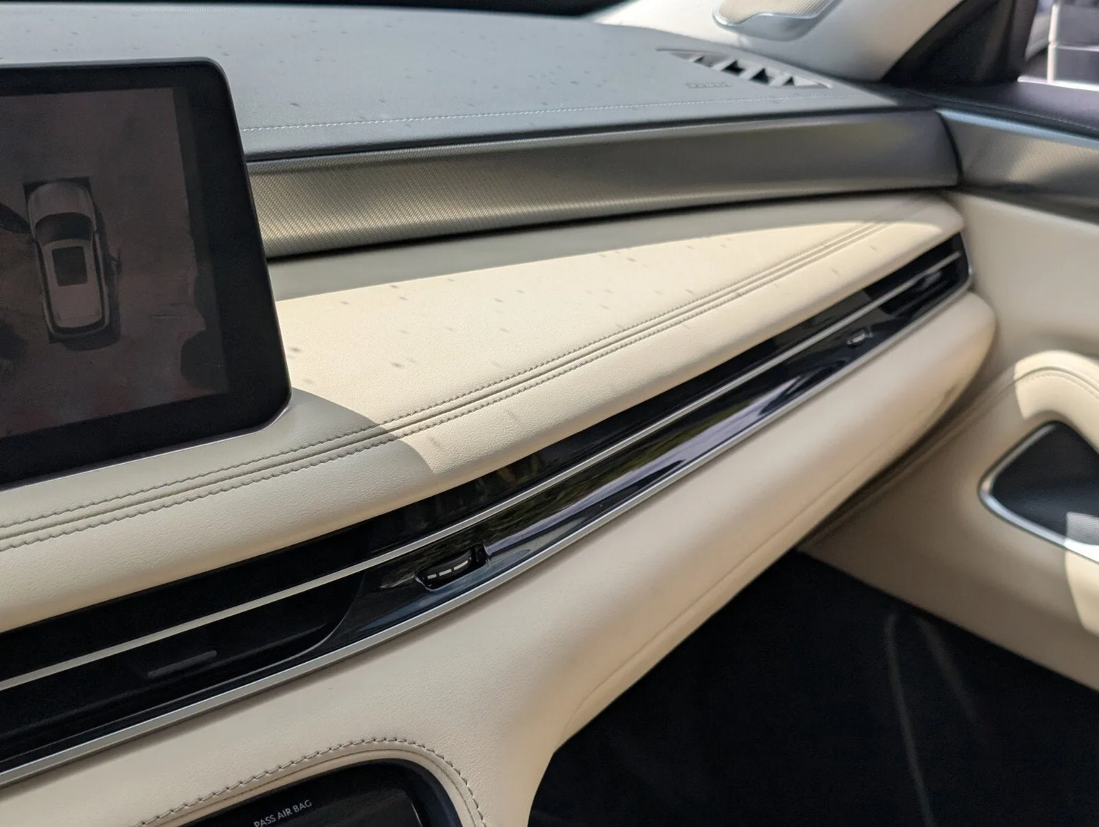 2023 INFINITI QX60 LUXE photo 27