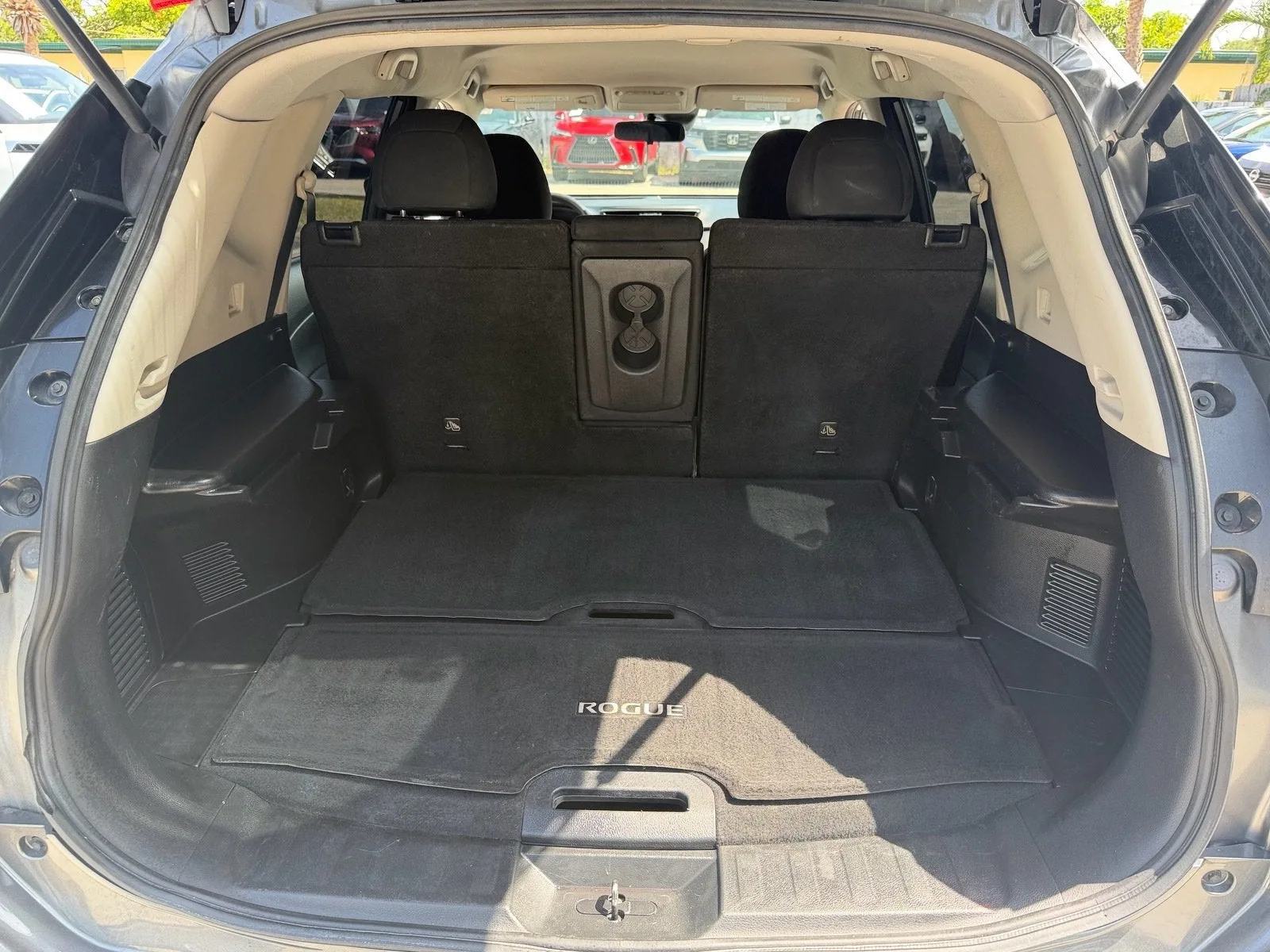 2020 Nissan Rogue S photo 14