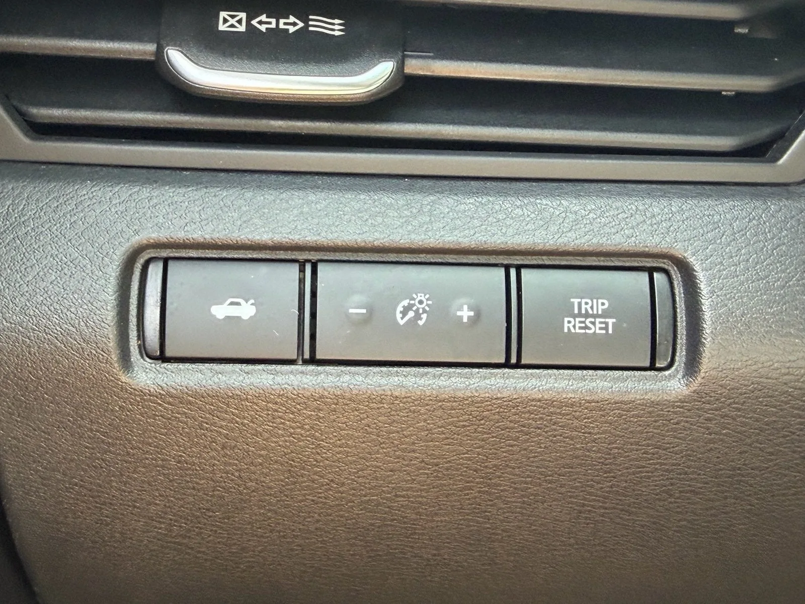 2023 Nissan Altima SV photo 32