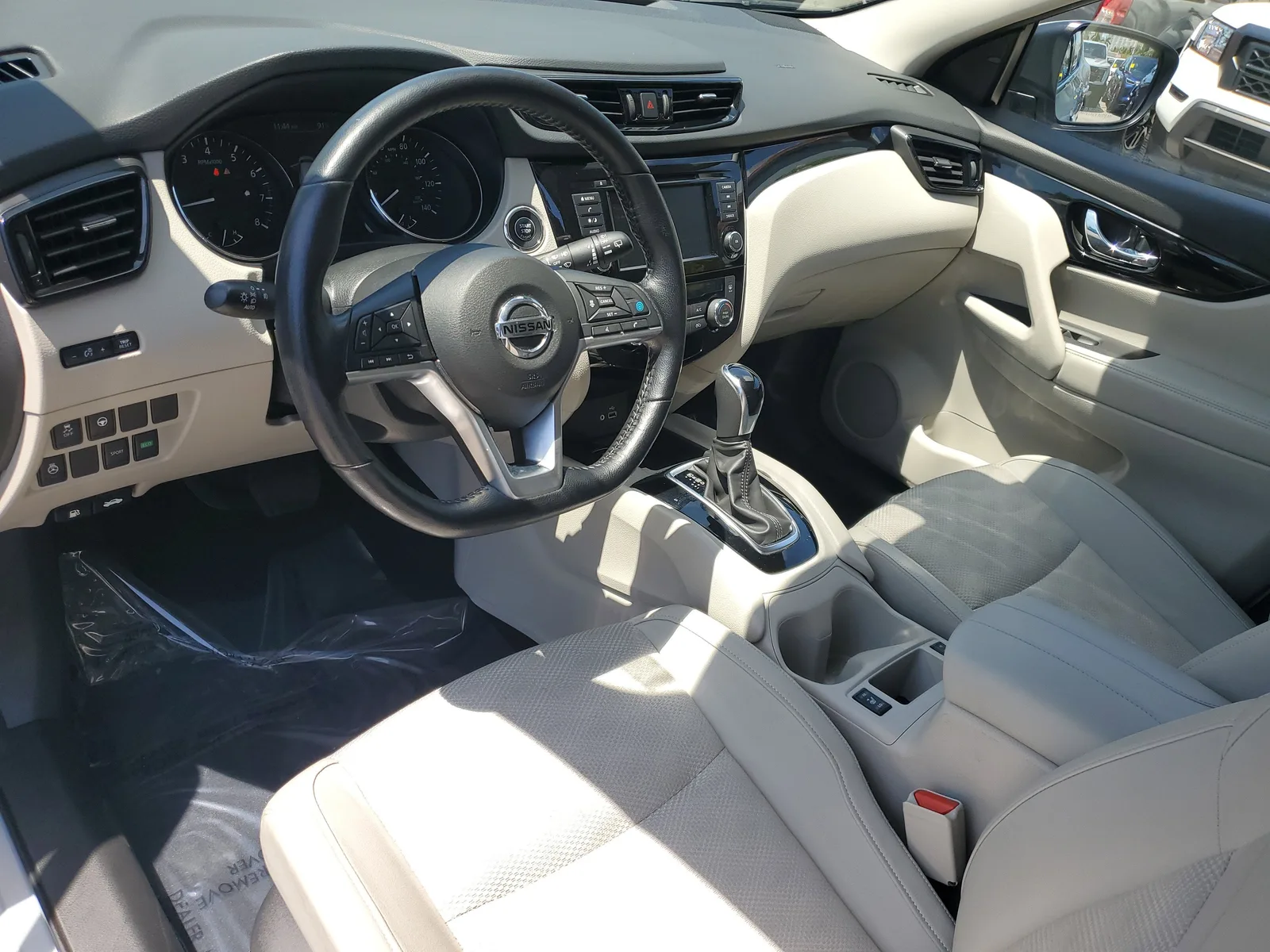 2022 Nissan Rogue Sport SV photo 7