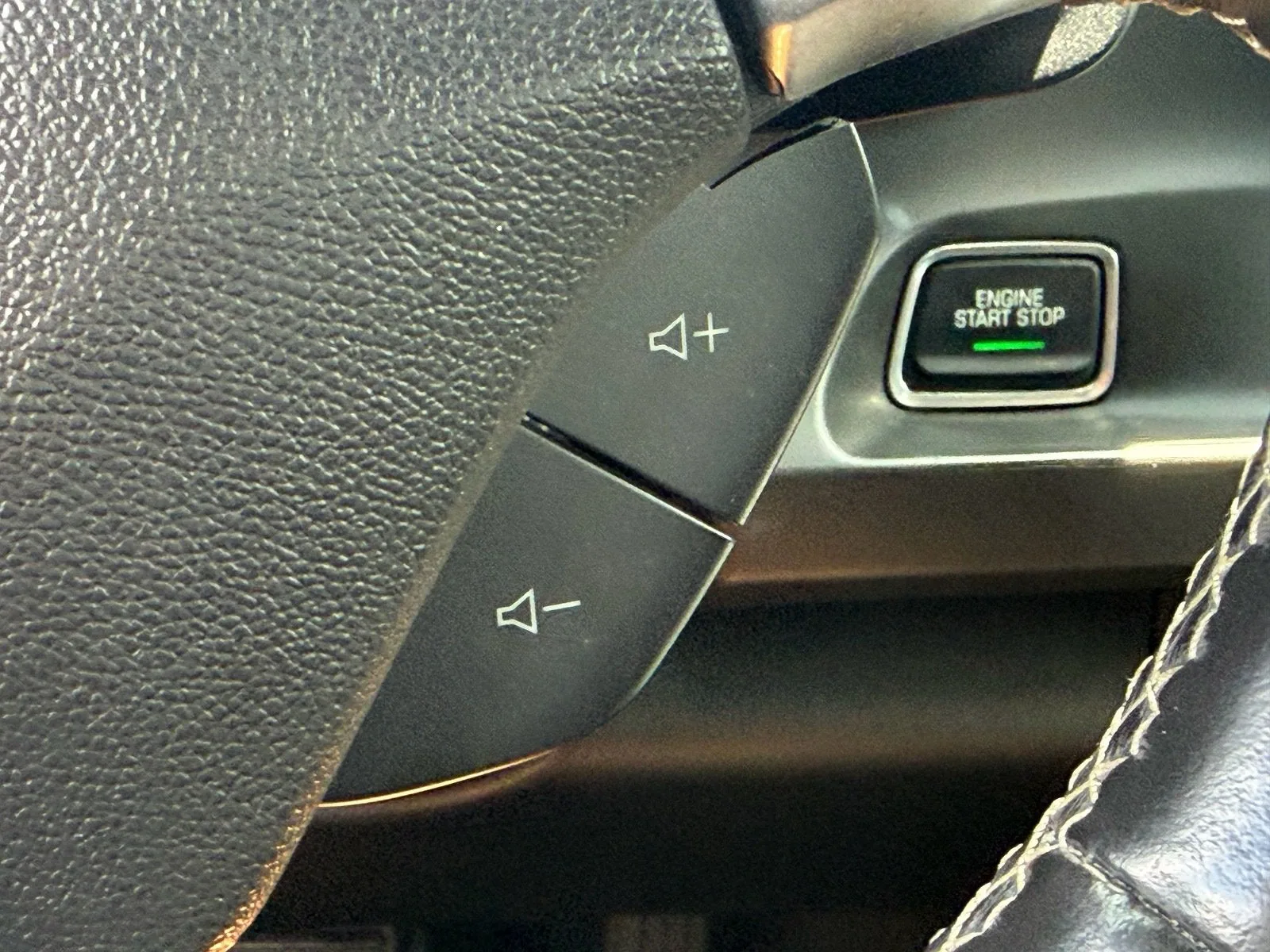 2018 Chevrolet Camaro 1LT photo 26
