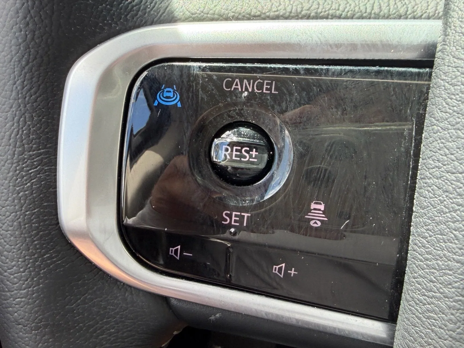2026 Nissan Armada SV photo 29